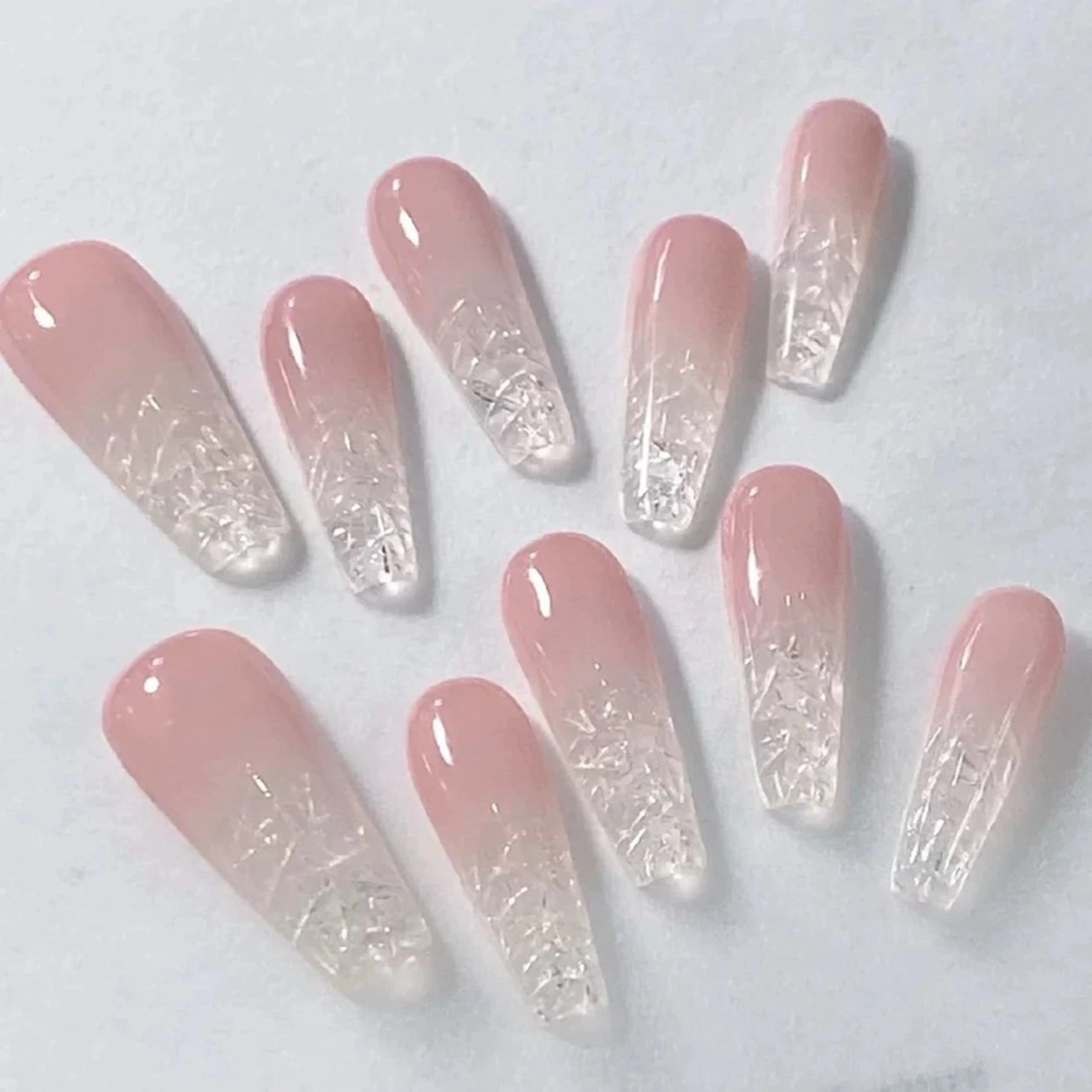 ネイル Lucy nail所属・Lucy nailのネイルデザイン