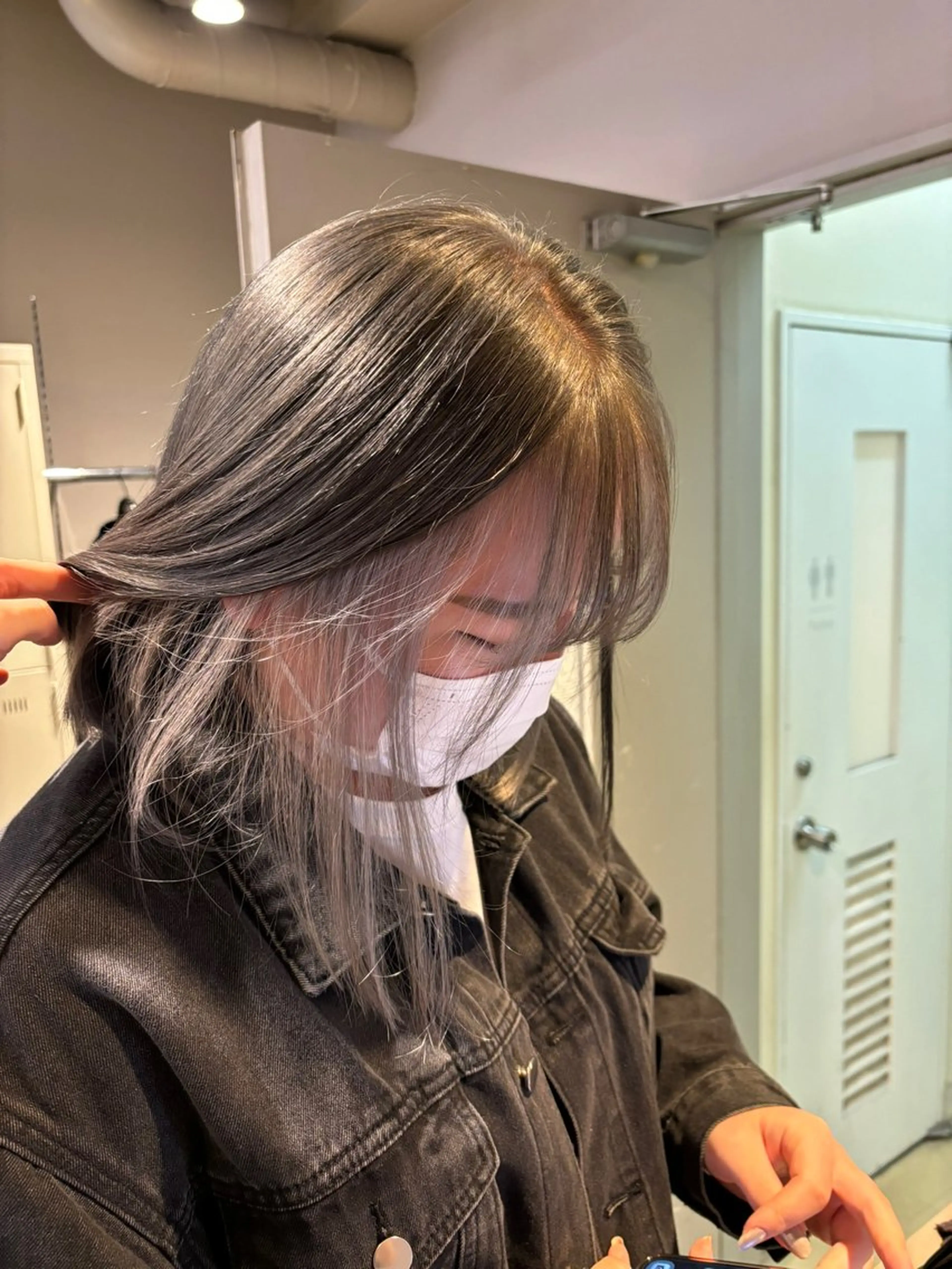 セミロング カラー デザインカラー グレージュ ハイトーンカラー ハイトーングレージュ インナーカラー ヘアカラー トリートメント ヘッドスパ ヘアセット 表参道ハッシュカット レイヤー/リノンのヘアスタイル