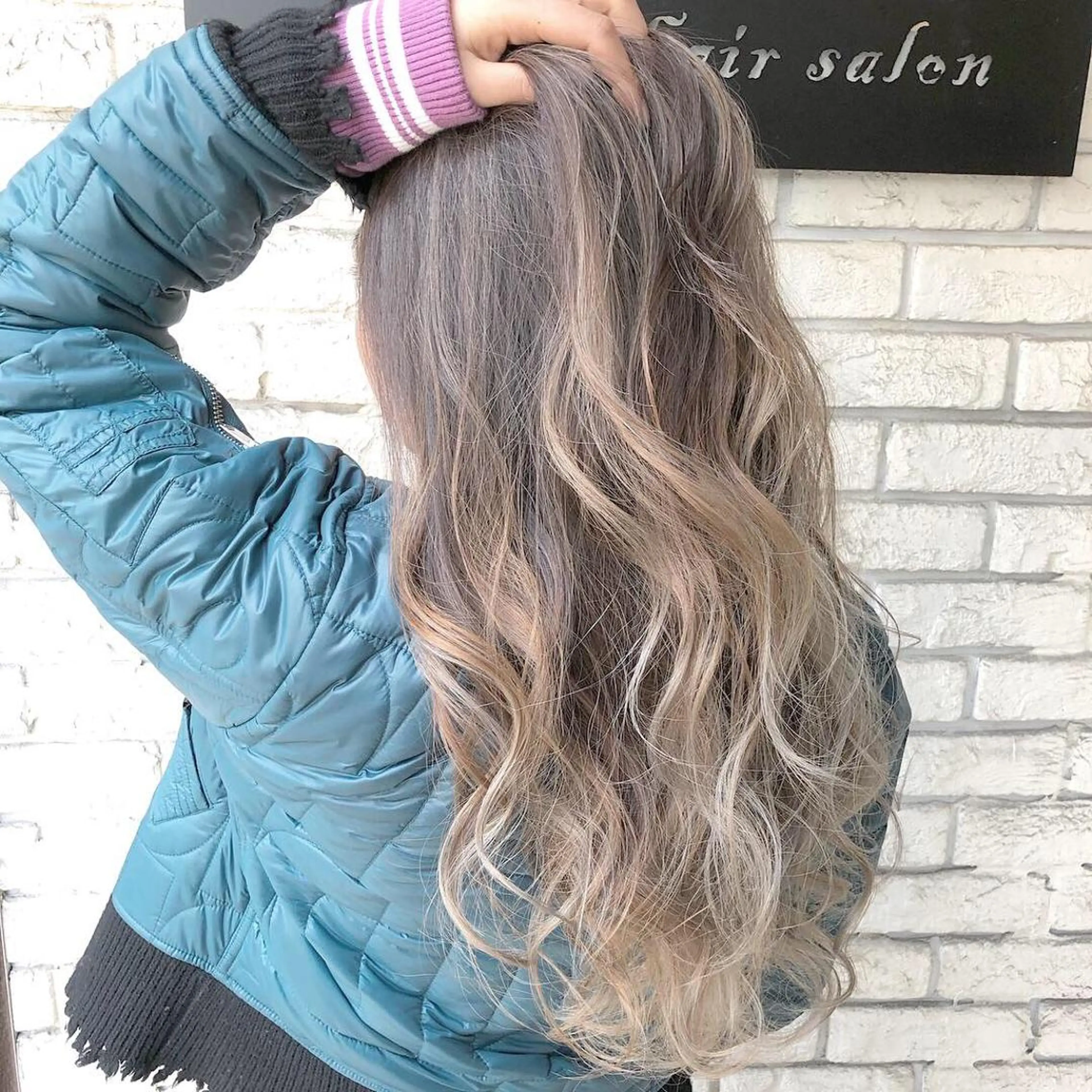 ロング ヤマグチ ヒカルのヘアスタイル