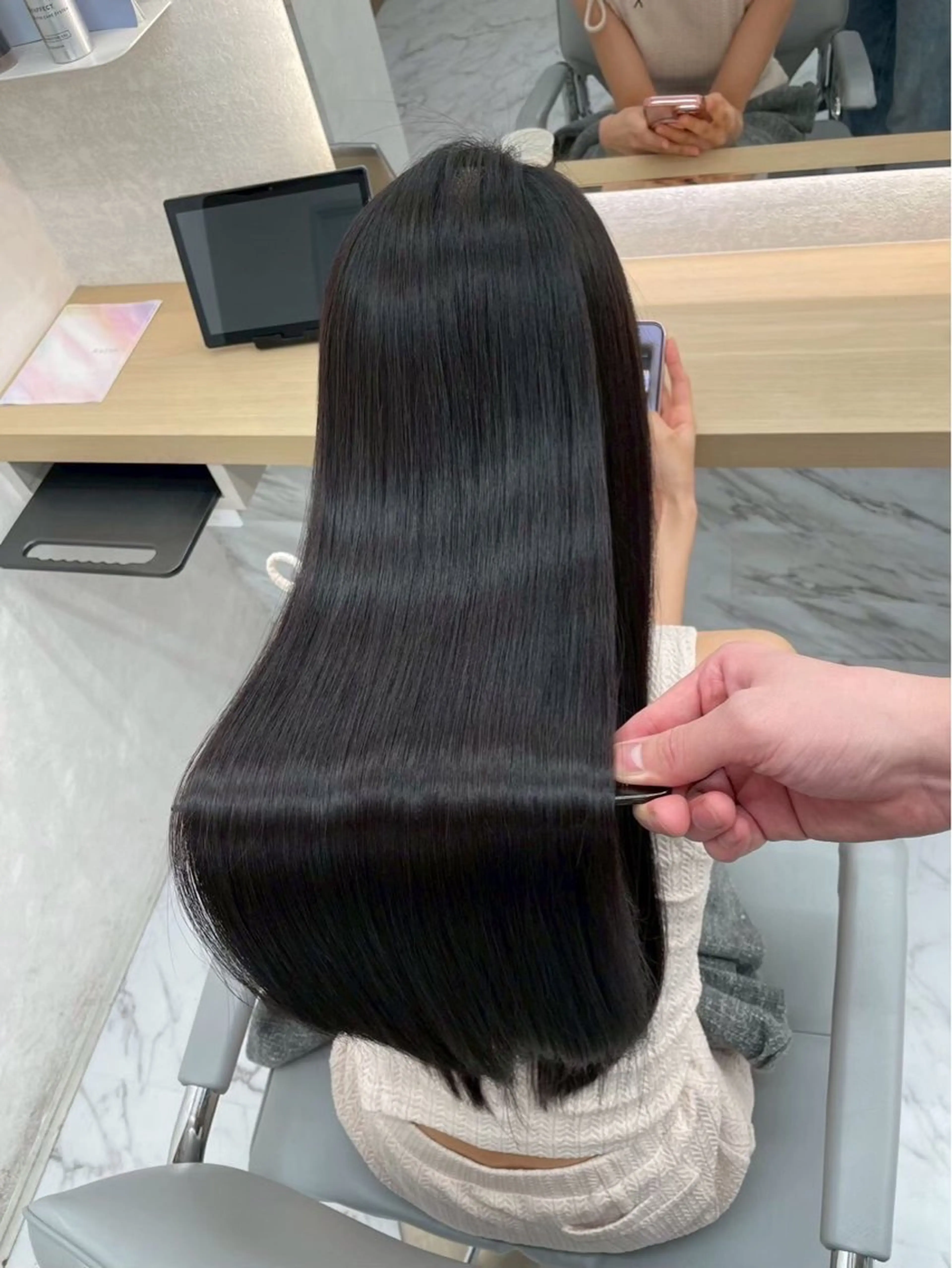 ロング youres hair 髪質改善トリートメント&ヘッドスパ  新宿三丁目店所属・髪質改善/艶髪 韓国レイヤー/えすたのヘアスタイル