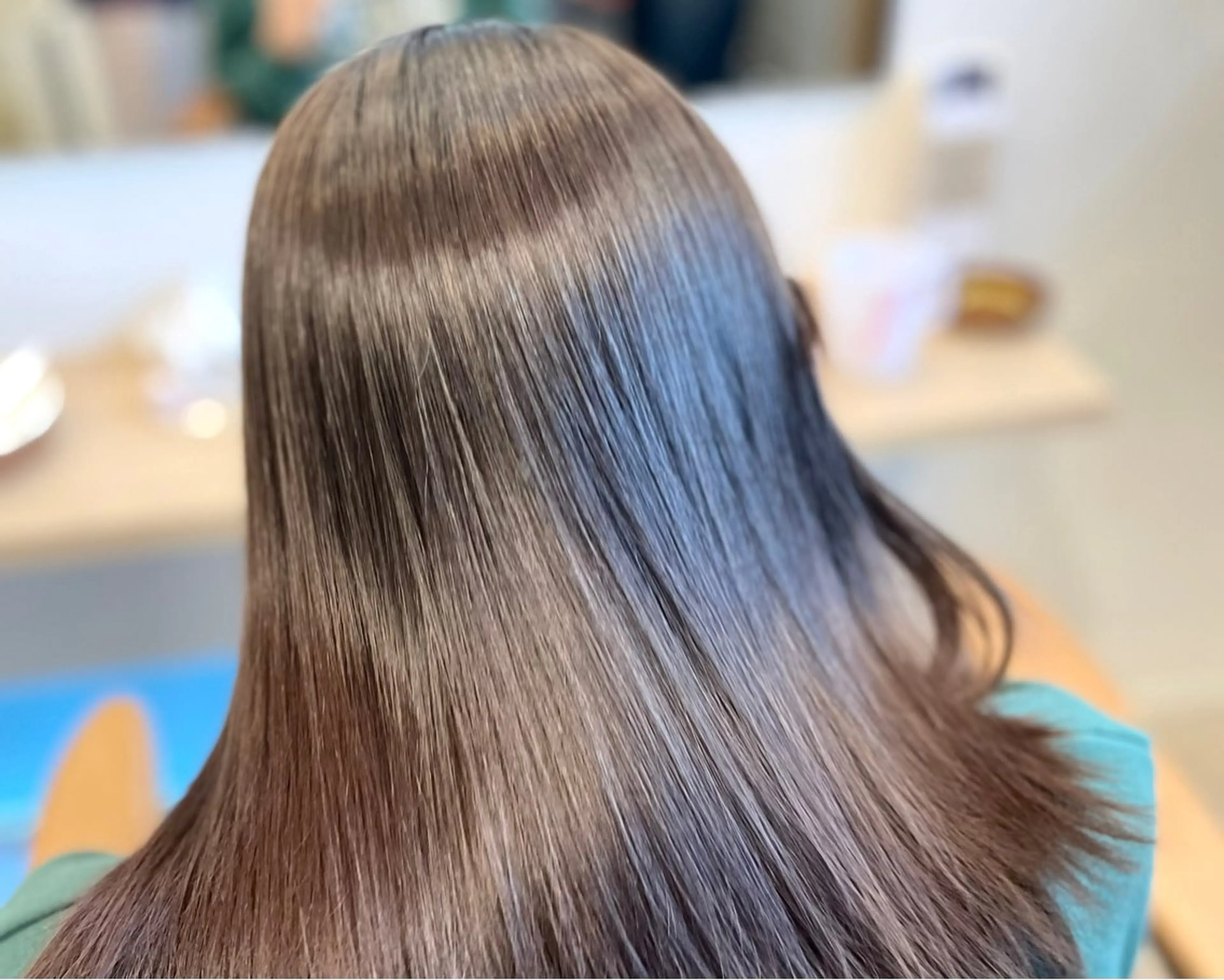 セミロング 栗原 あゆみのヘアスタイル
