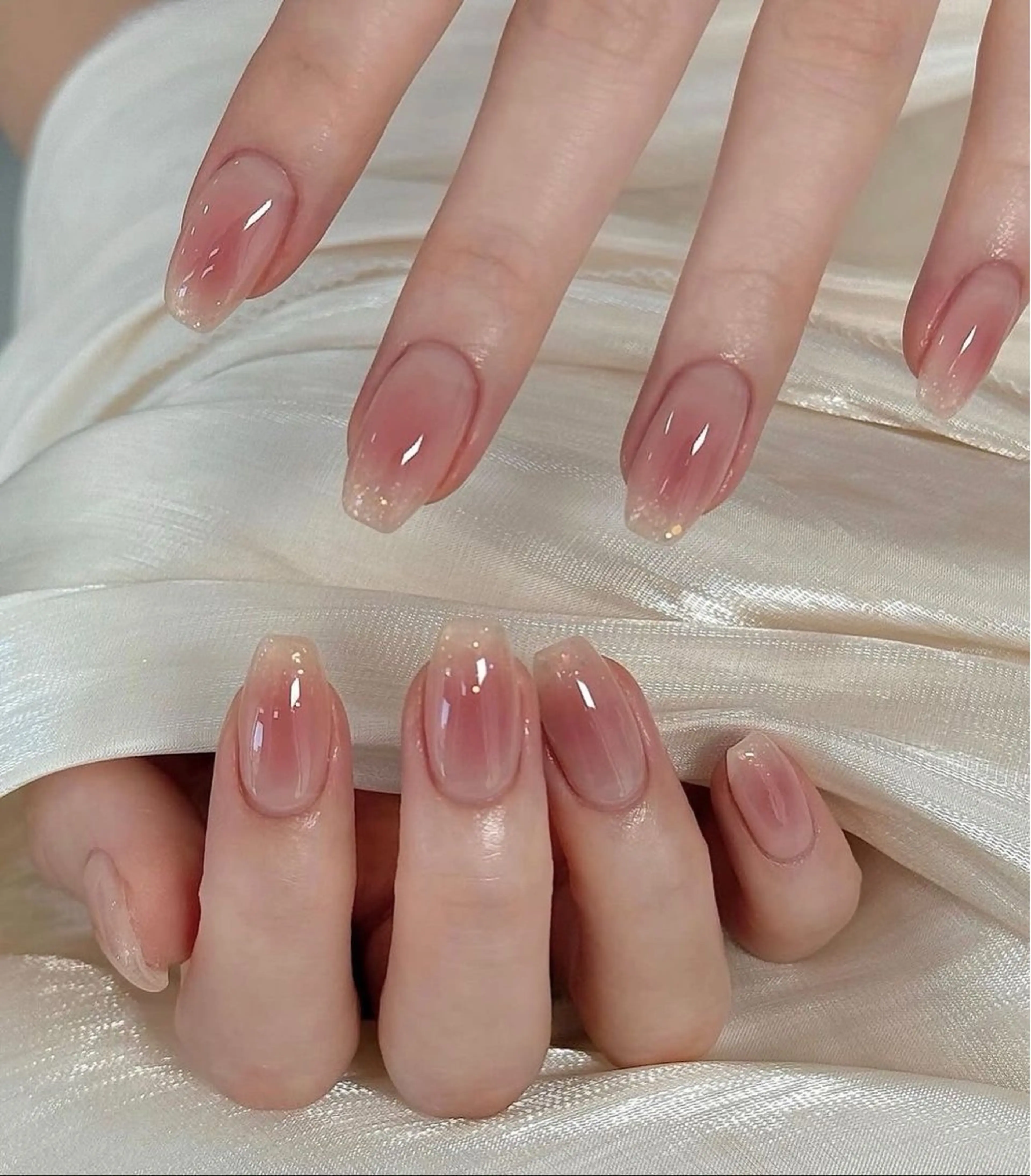 【ハンド】　オフ無しチークネイル💅🦋の写真