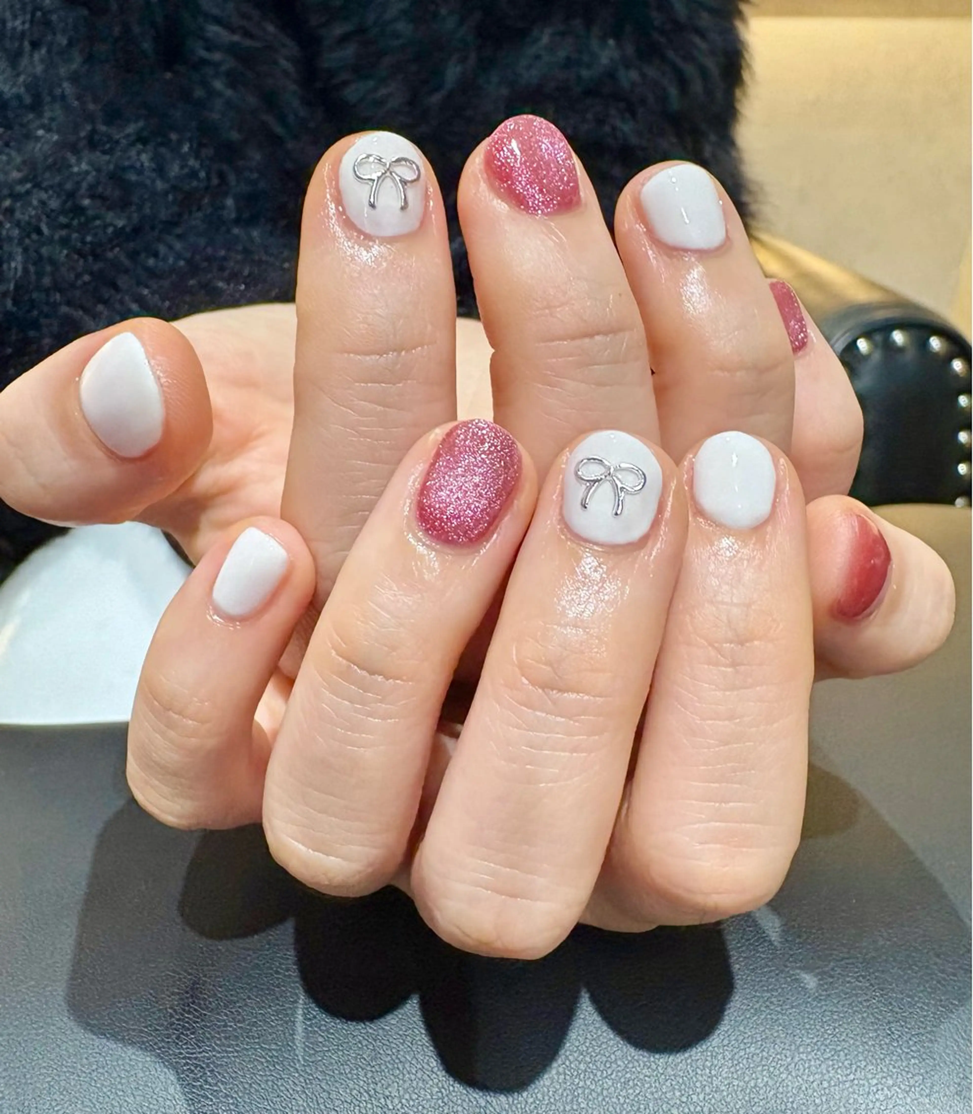 ネイル ピンク 赤色 ホワイト neo.nail柏 Mutsumiのネイルデザイン