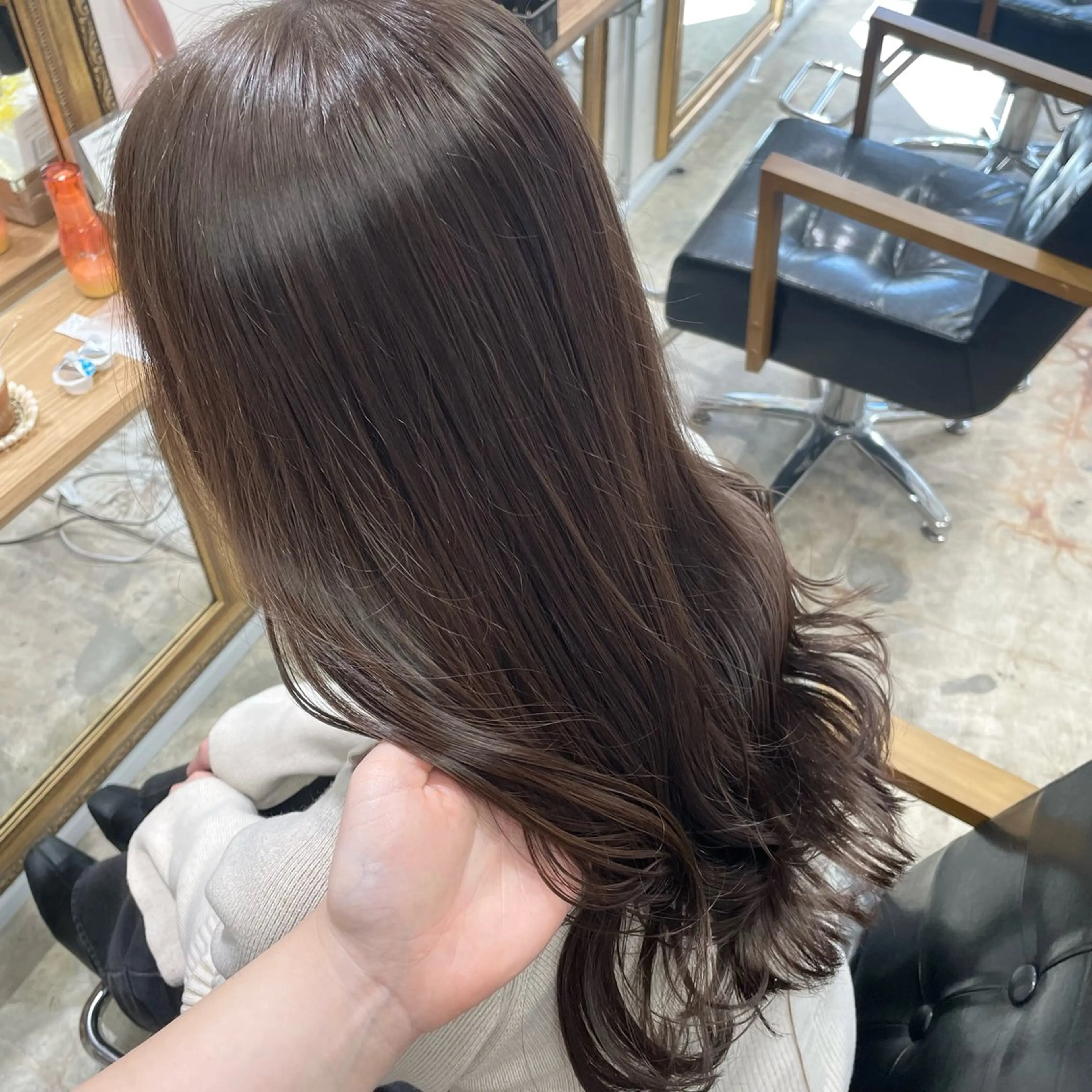ロング カラー カット ヘアカラー 飯島朋香 オリーブベージュ🌿のヘアスタイル