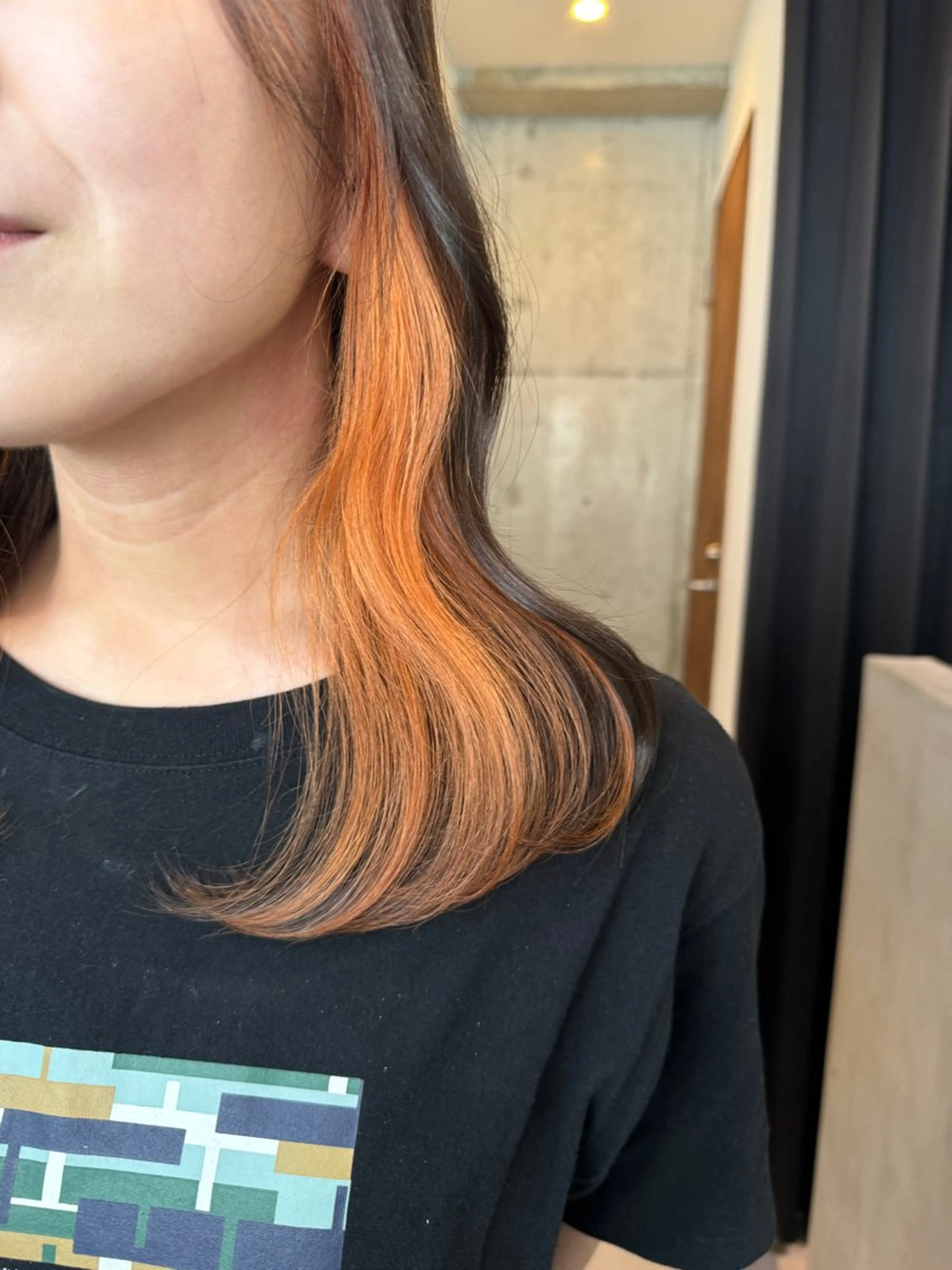 セミロング カラー ベージュカラー オレンジ オレンジベージュ ヘアカラー トリートメント 切りっぱなしボブ/ ブリーチカラー/大塚のヘアスタイル