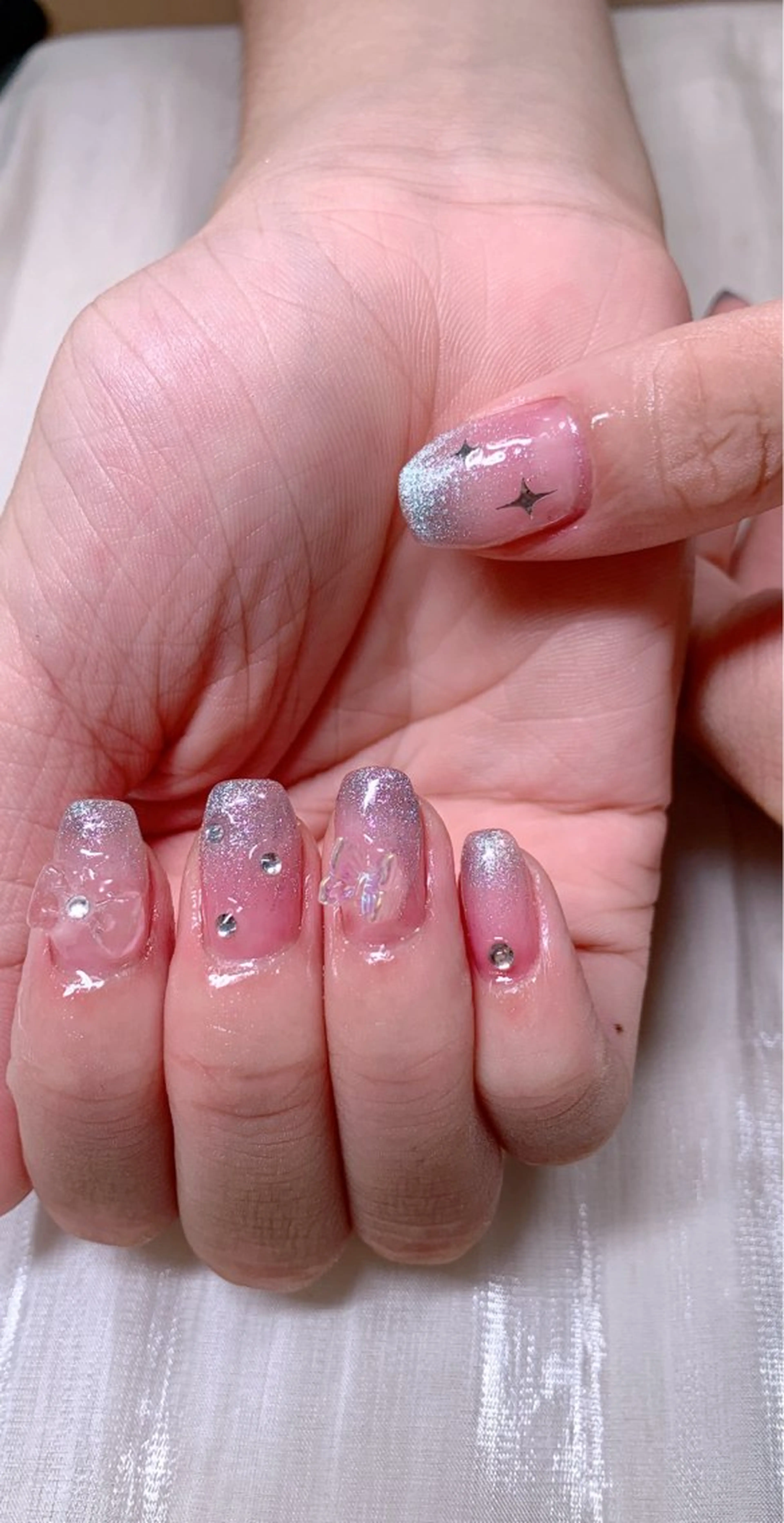 ネイル キラキラネイル マグネットネイル オフィスネイル シンプルネイル Cute Tips nailのネイルデザイン