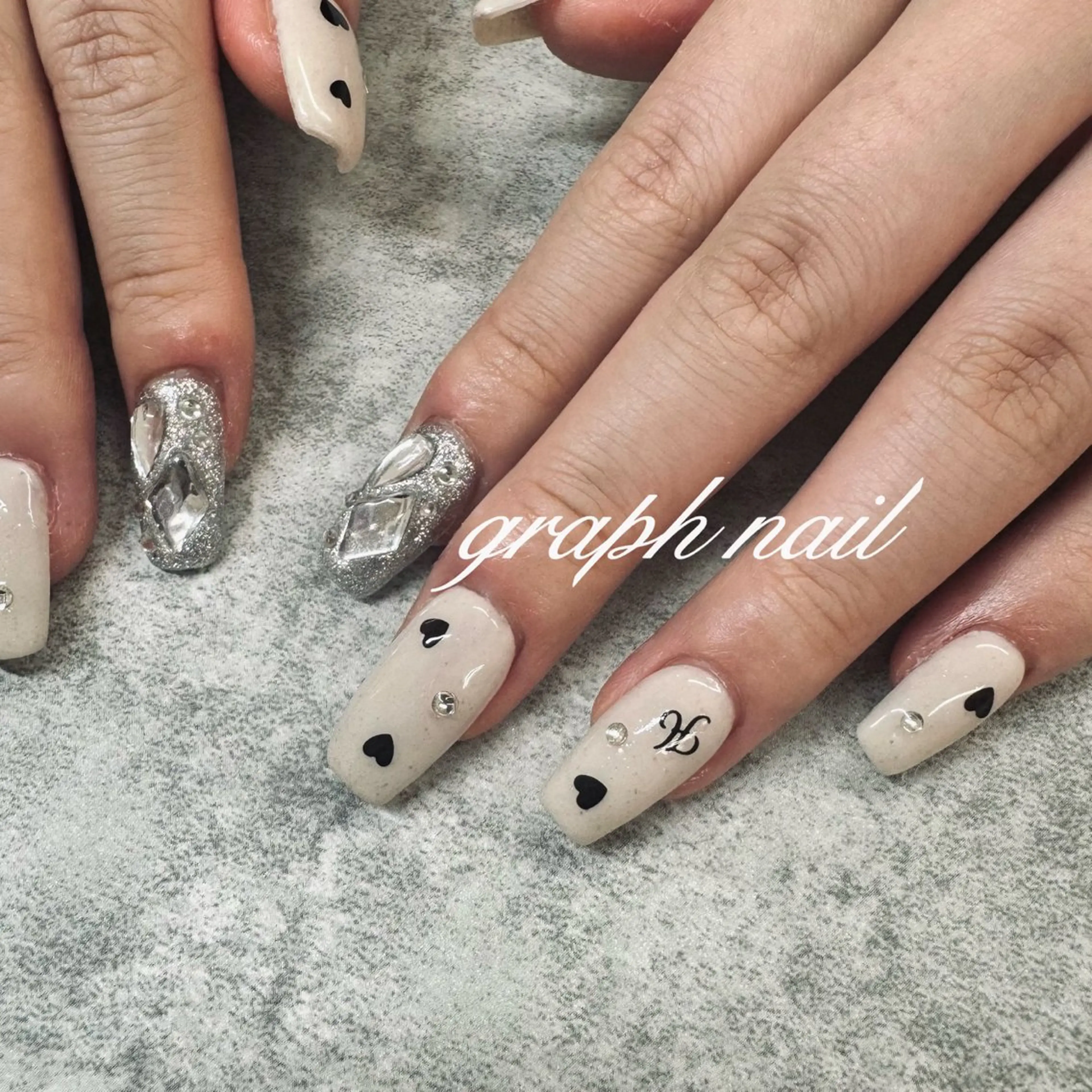 ネイル ハンドネイル graph nail【グラフ ネイル】所属・graphnail‪ ‪‪❤︎‬manaのネイルデザイン