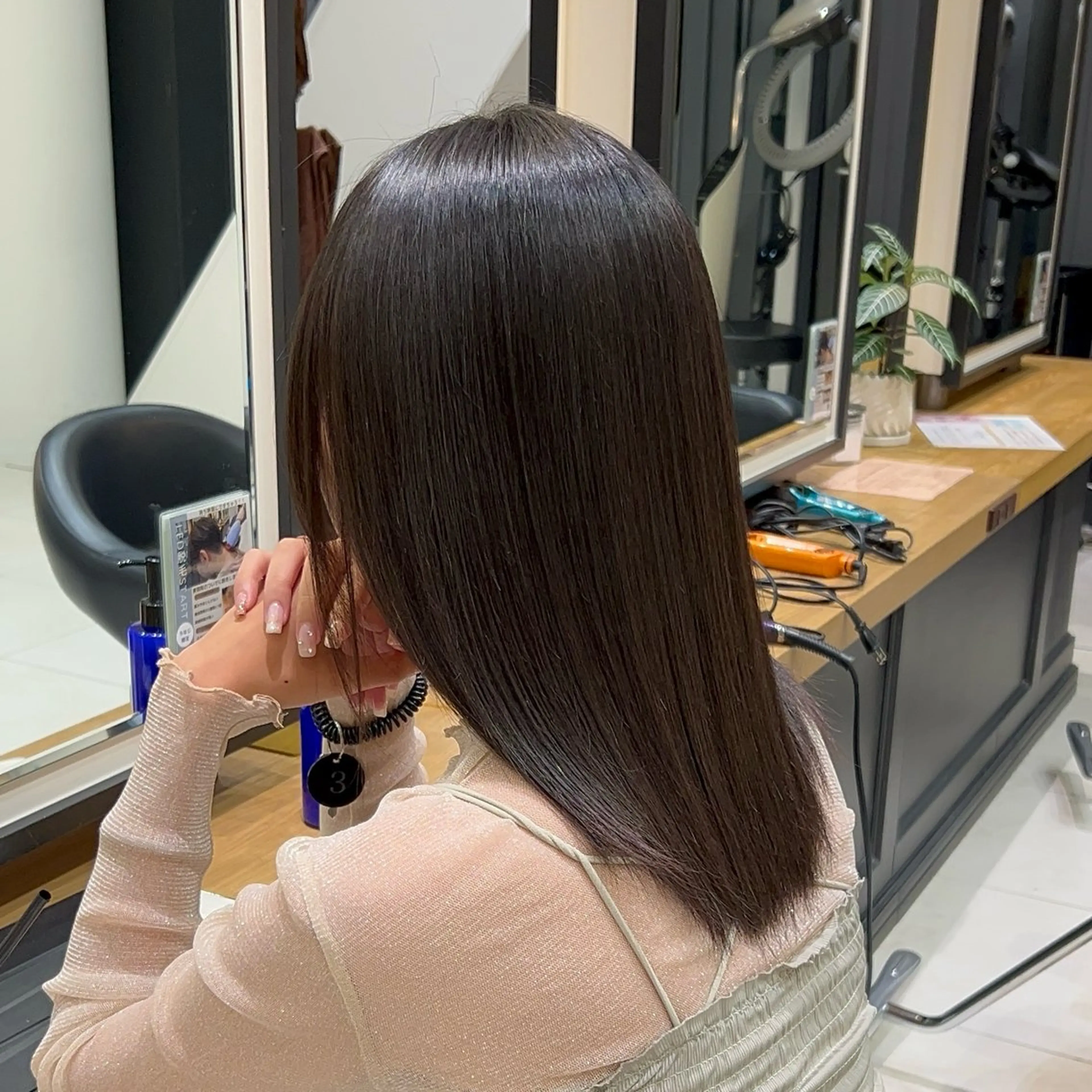 ミディアム 大橋 りえのヘアスタイル