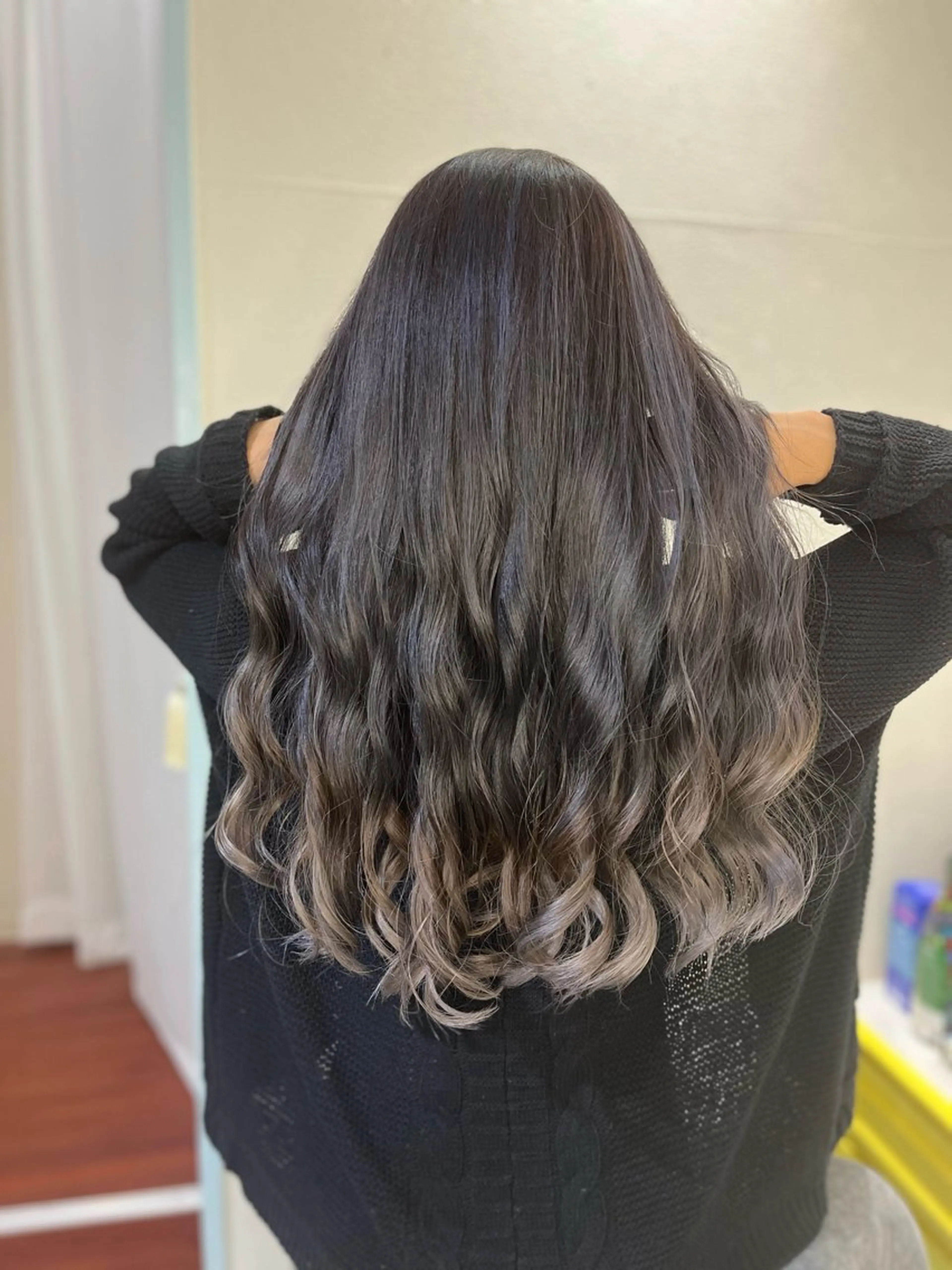 カラー G.O.A.T hair所属・Karen ✂︎GOAThairのヘアスタイル