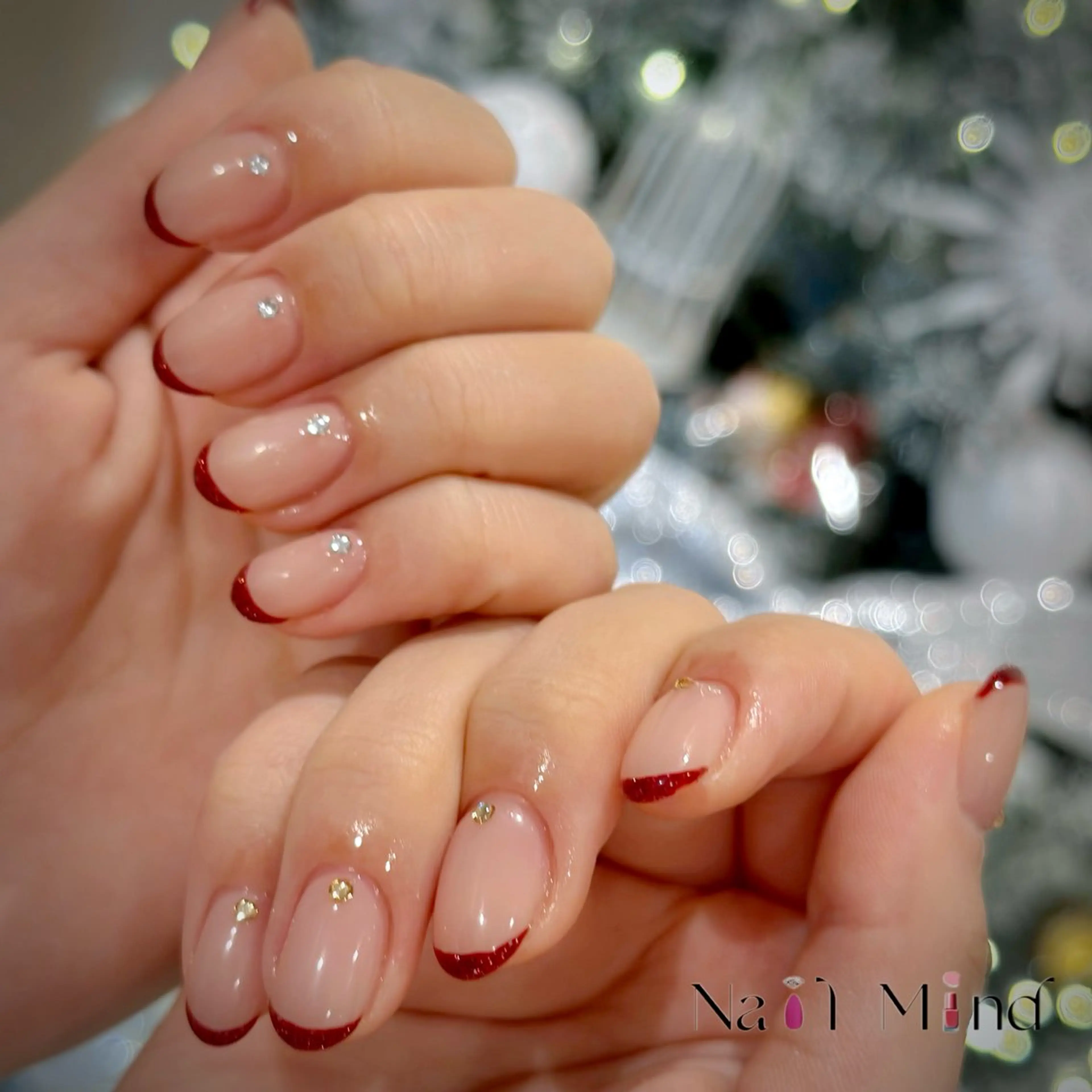 ネイル フレンチネイル キラキラネイル 赤色 ハンドネイル Nail Mind (NaONail)のネイルデザイン