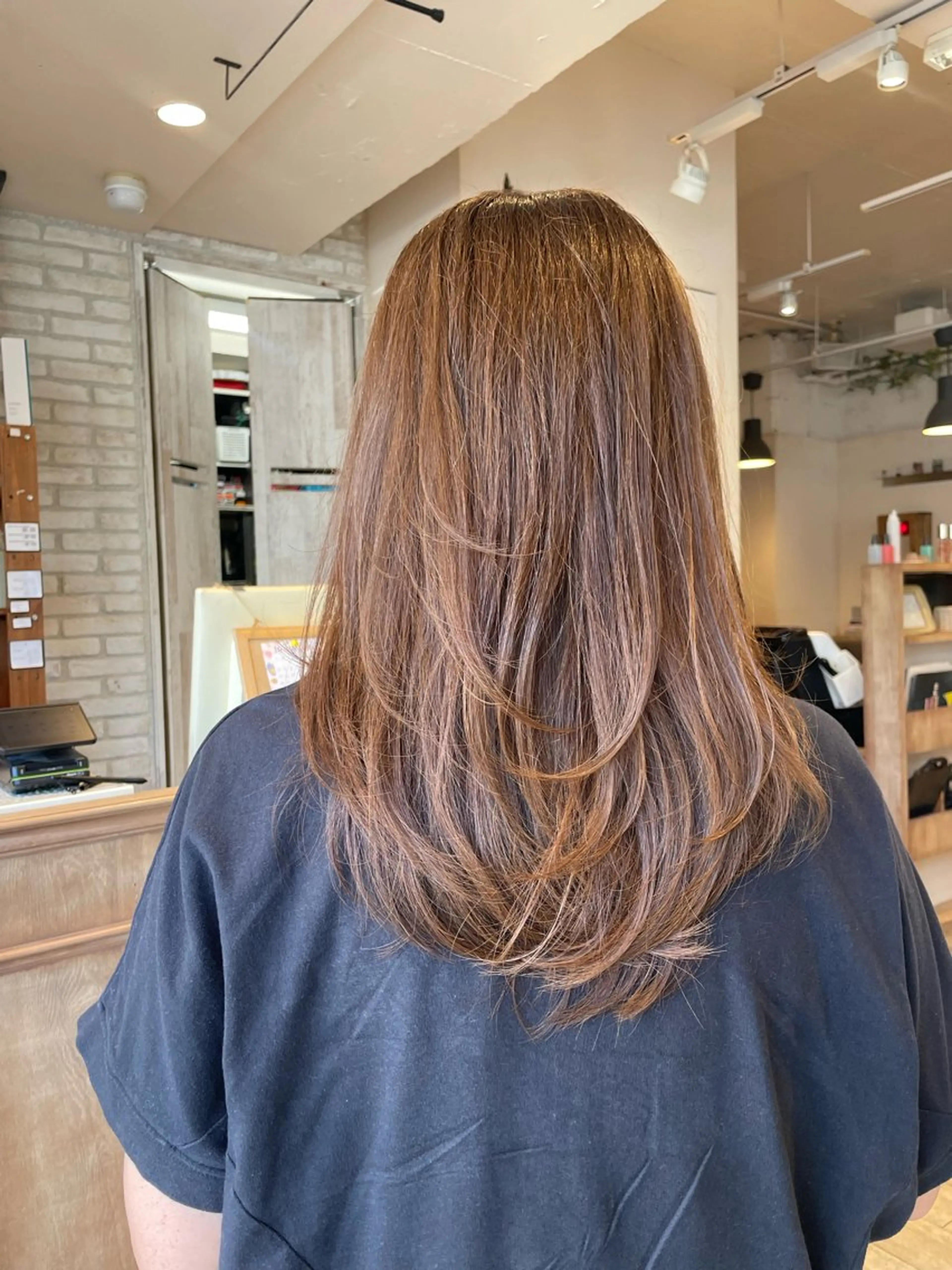 セミロング カラー レイヤーカット カット ヘアカラー ✨横須賀髪質改善✨️ 加藤 百音のヘアスタイル