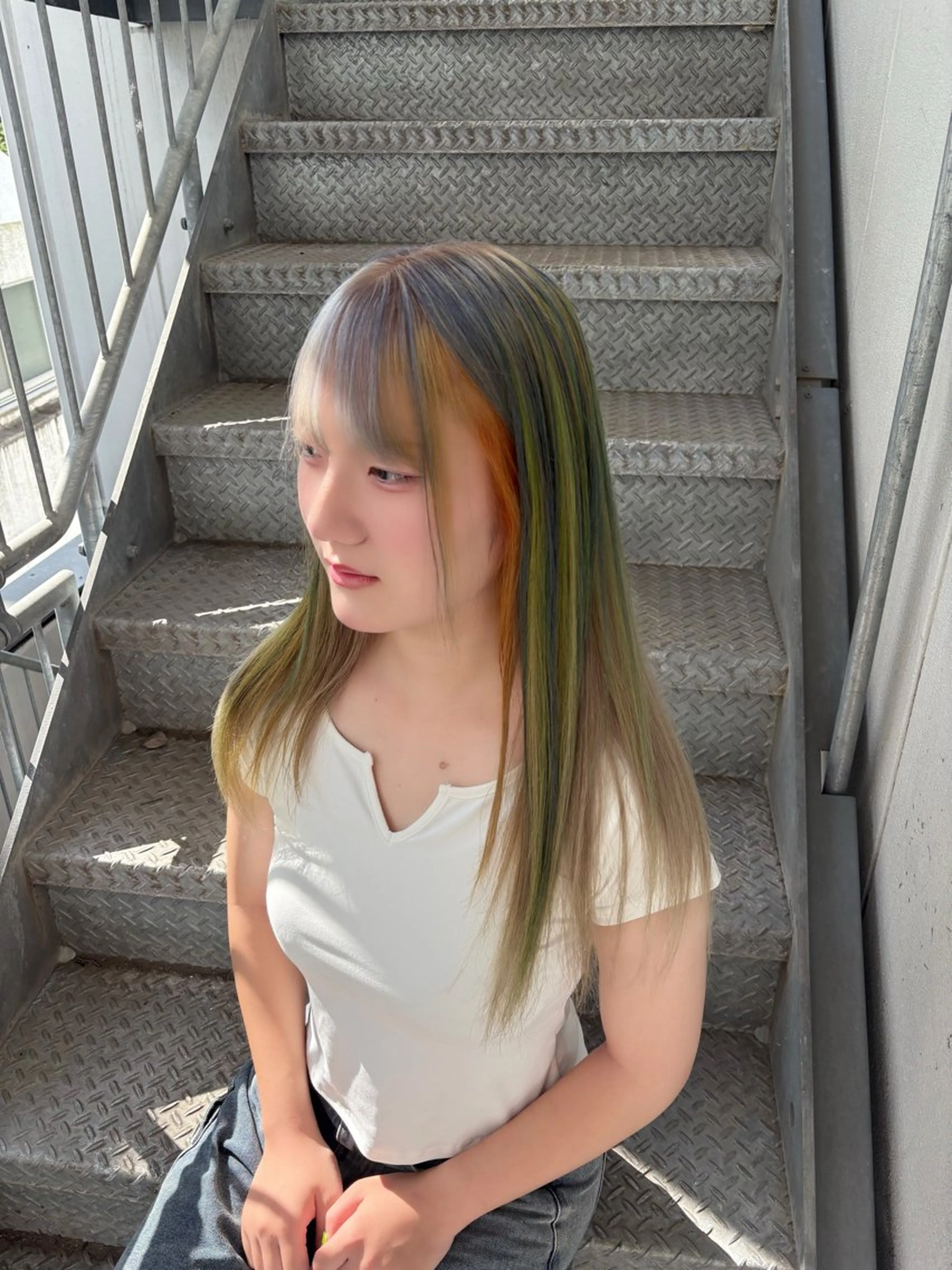 セミロング カラー ヘアカラー トリートメント ハイトーン×デザイン 🪽🫧HIKARIのヘアスタイル