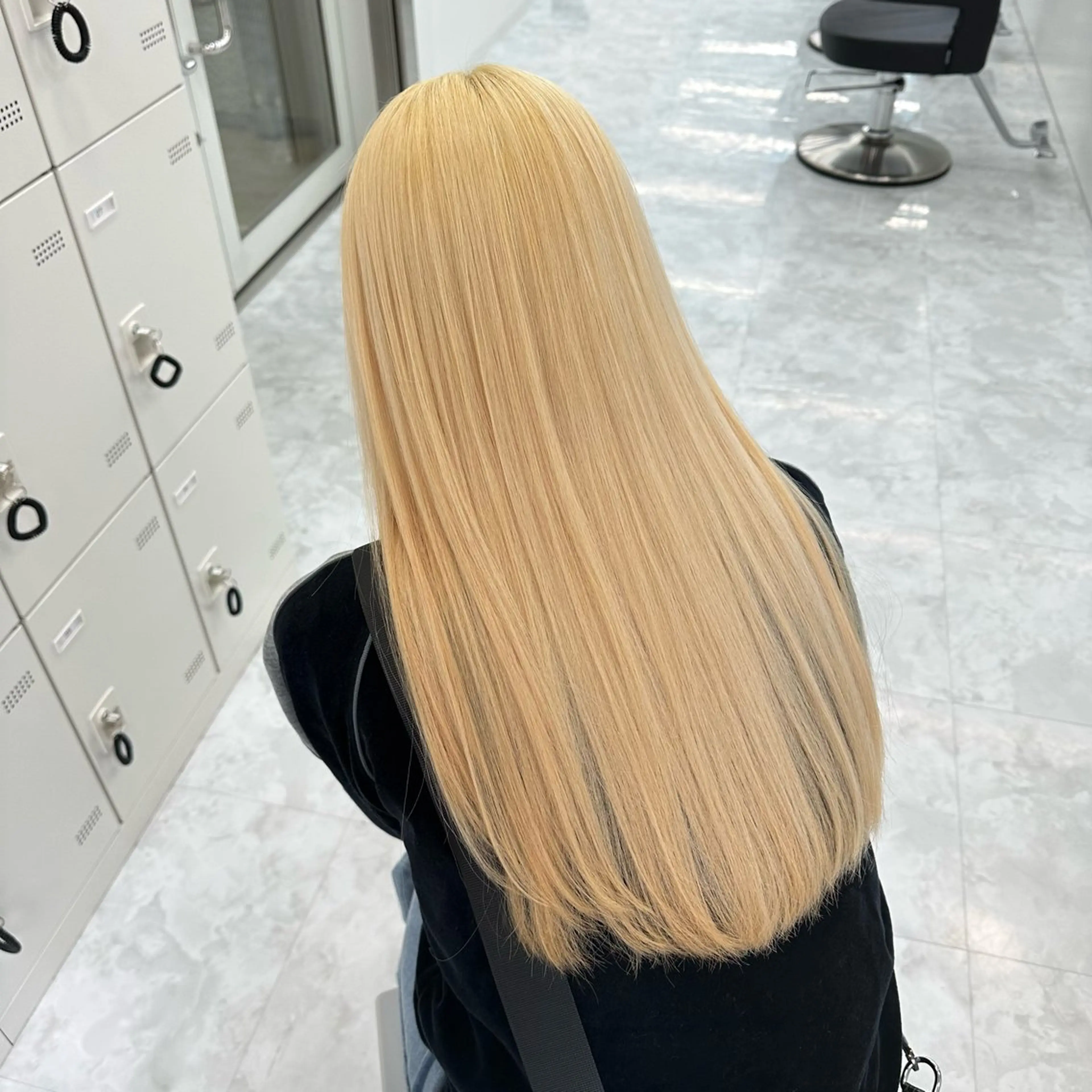 ロング カラー ヘアカラー トリートメント ケアブリーチ 韓国レイヤーKYONのヘアスタイル