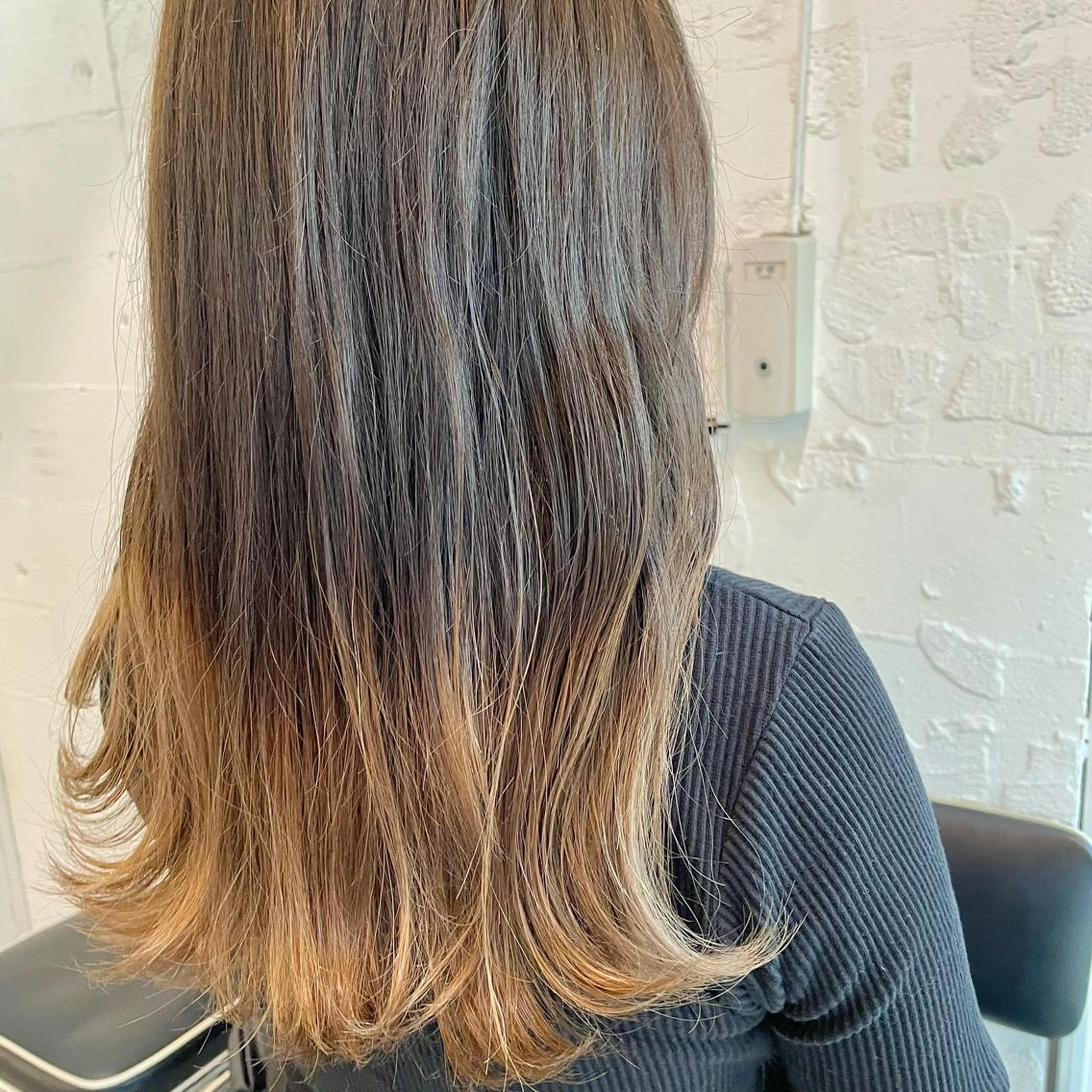 セミロング カラー ヘアアレンジ ヘアカラー トリートメント 🎀ダブルカラーレイ ヤーyuuri🎀のヘアスタイル