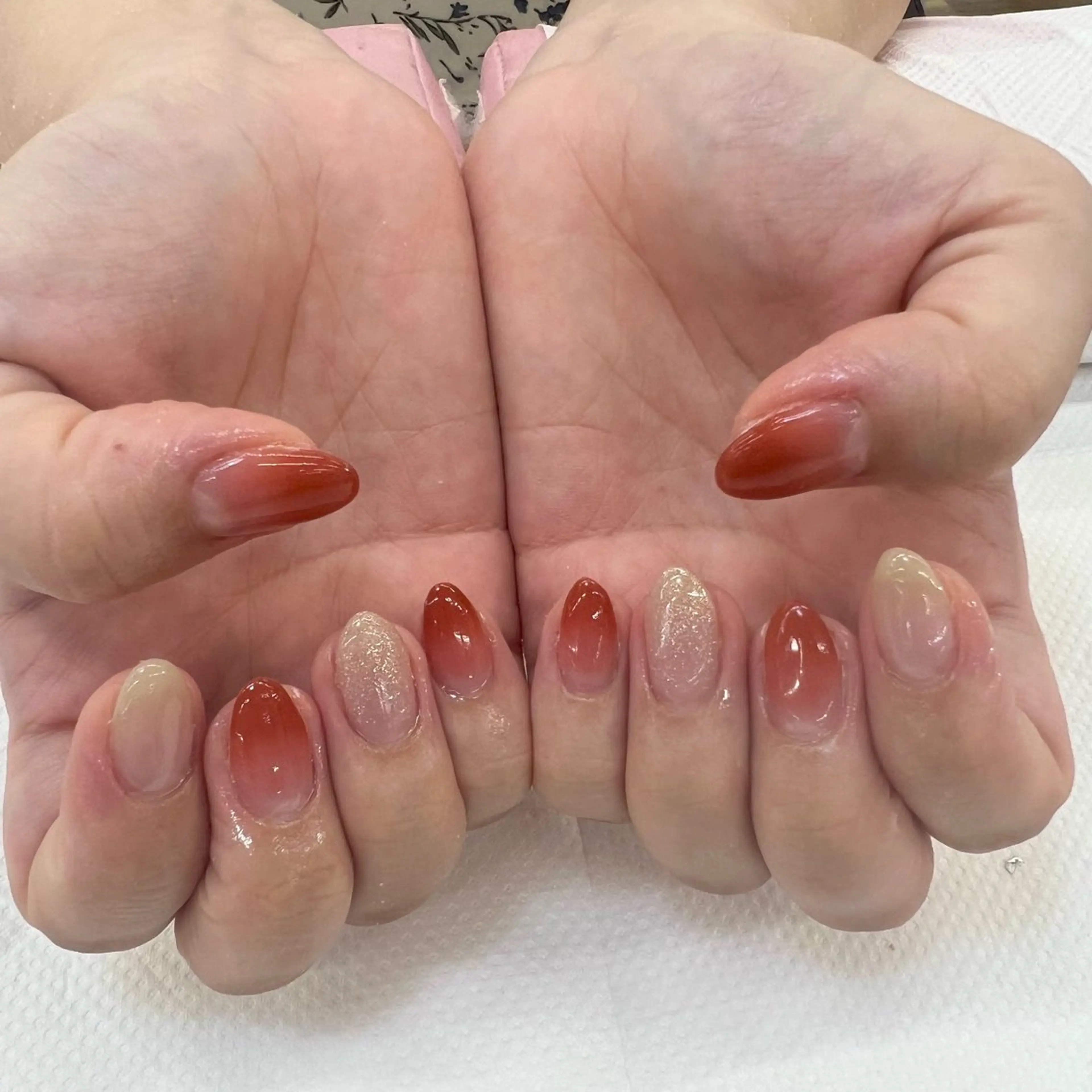 ネイル グラデーション 【MAXKELLY】 KOBIKI🐾のネイルデザイン