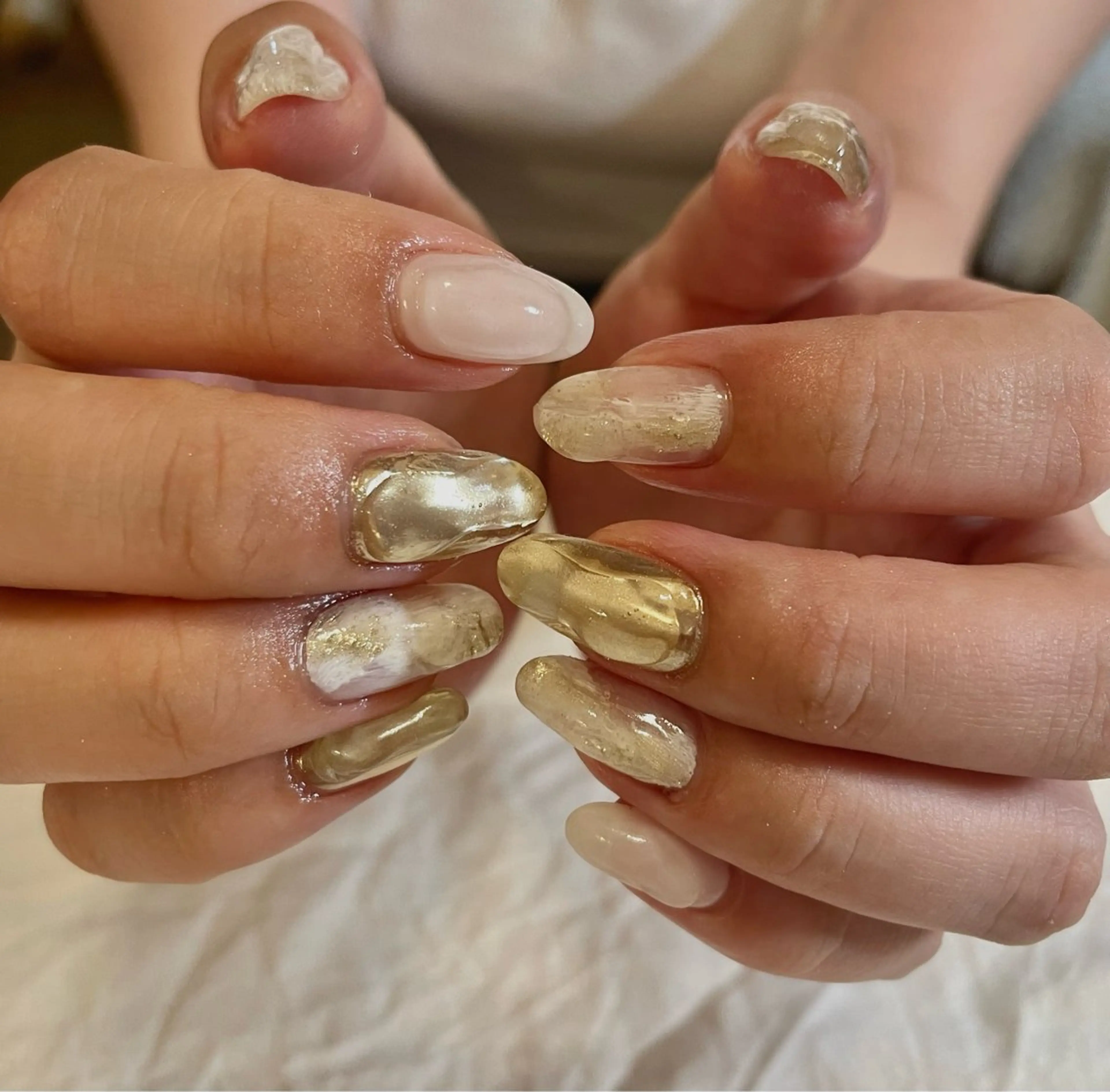 ネイル ニュアンスネイル ぷっくりネイル ハンドネイル Nailsalon Olu所属・ネイリスト Nanaのネイルデザイン