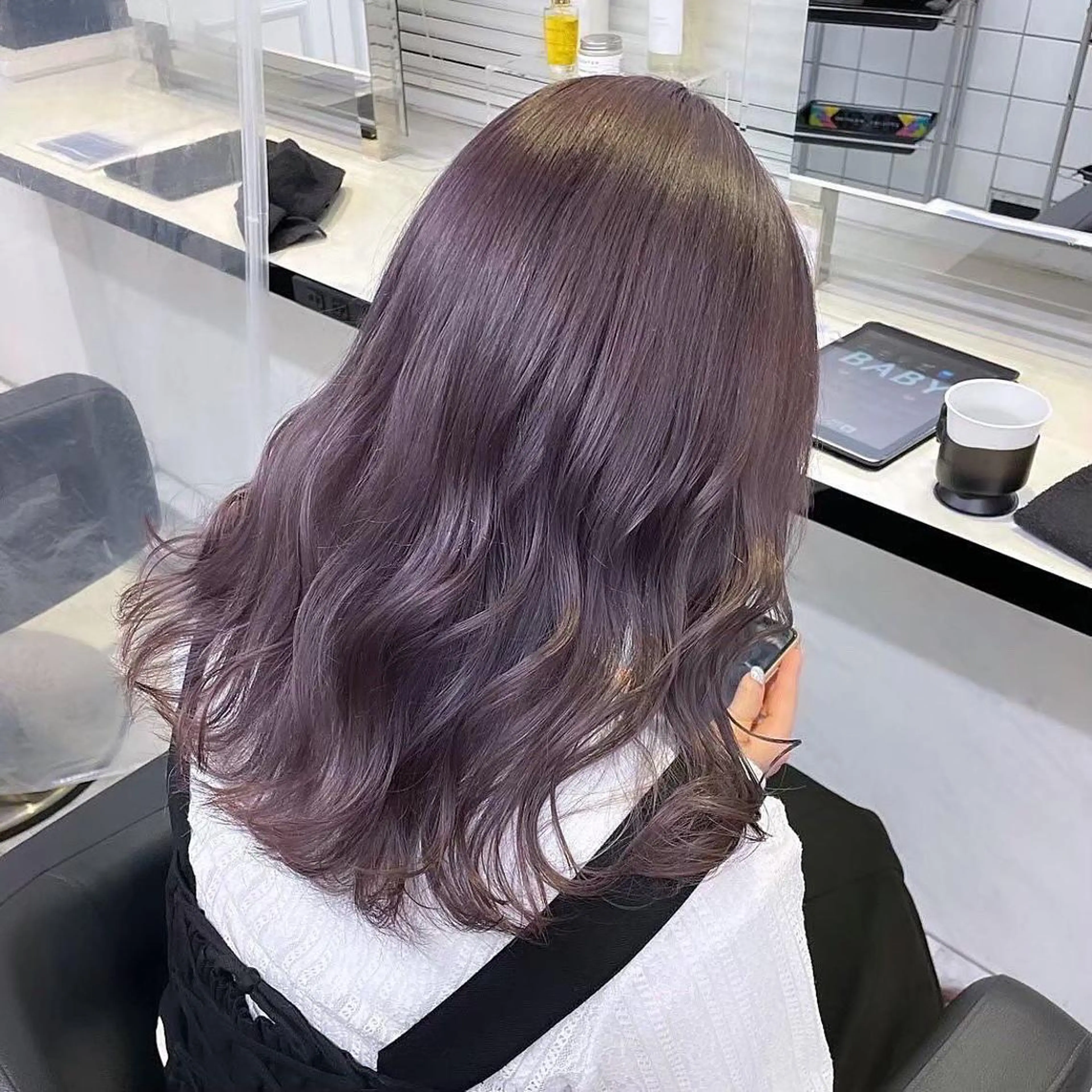 カラー ケアブリーチ 韓国レイヤーKYONのヘアスタイル