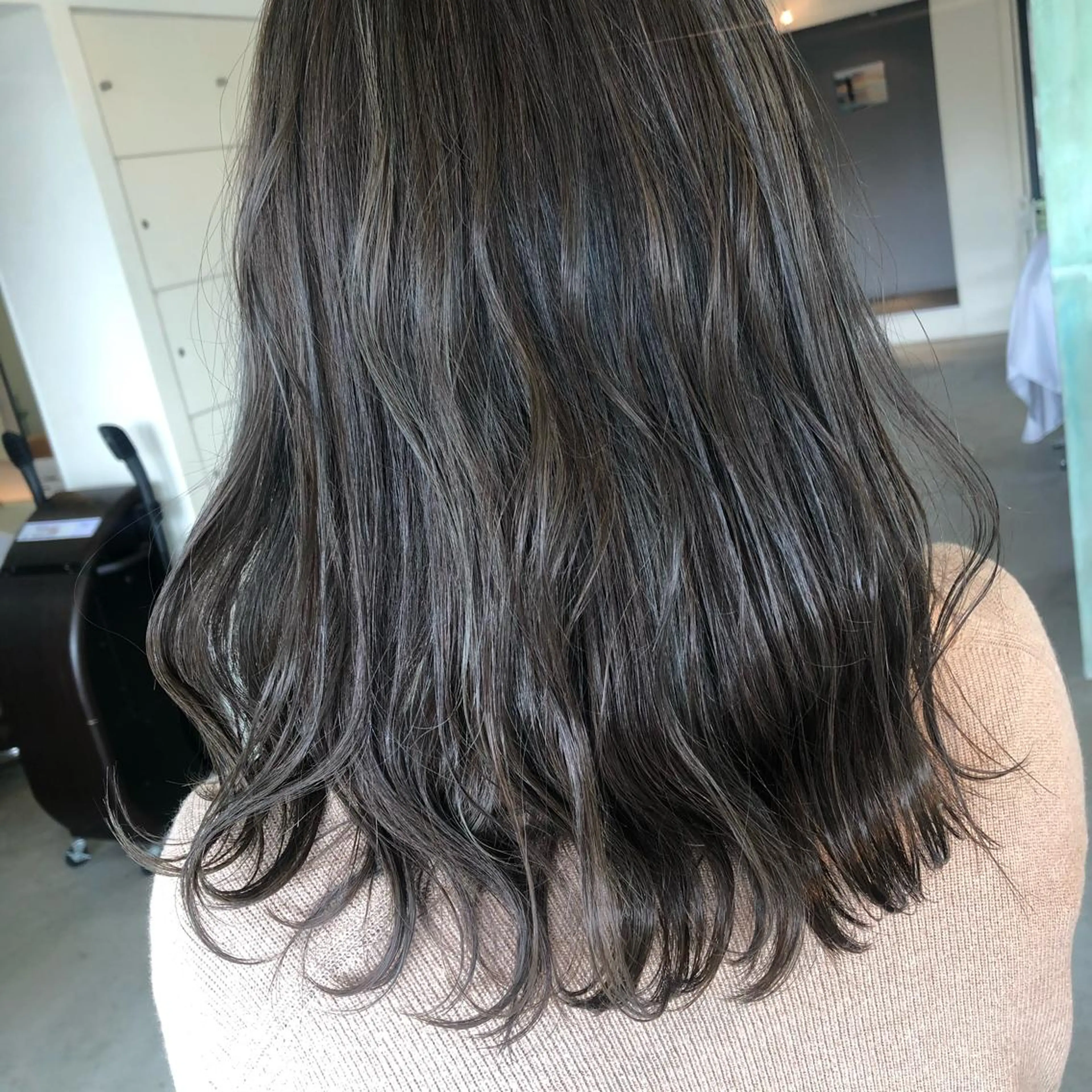 ミディアム カラー カット ヘアカラー 小森 樹奈のヘアスタイル