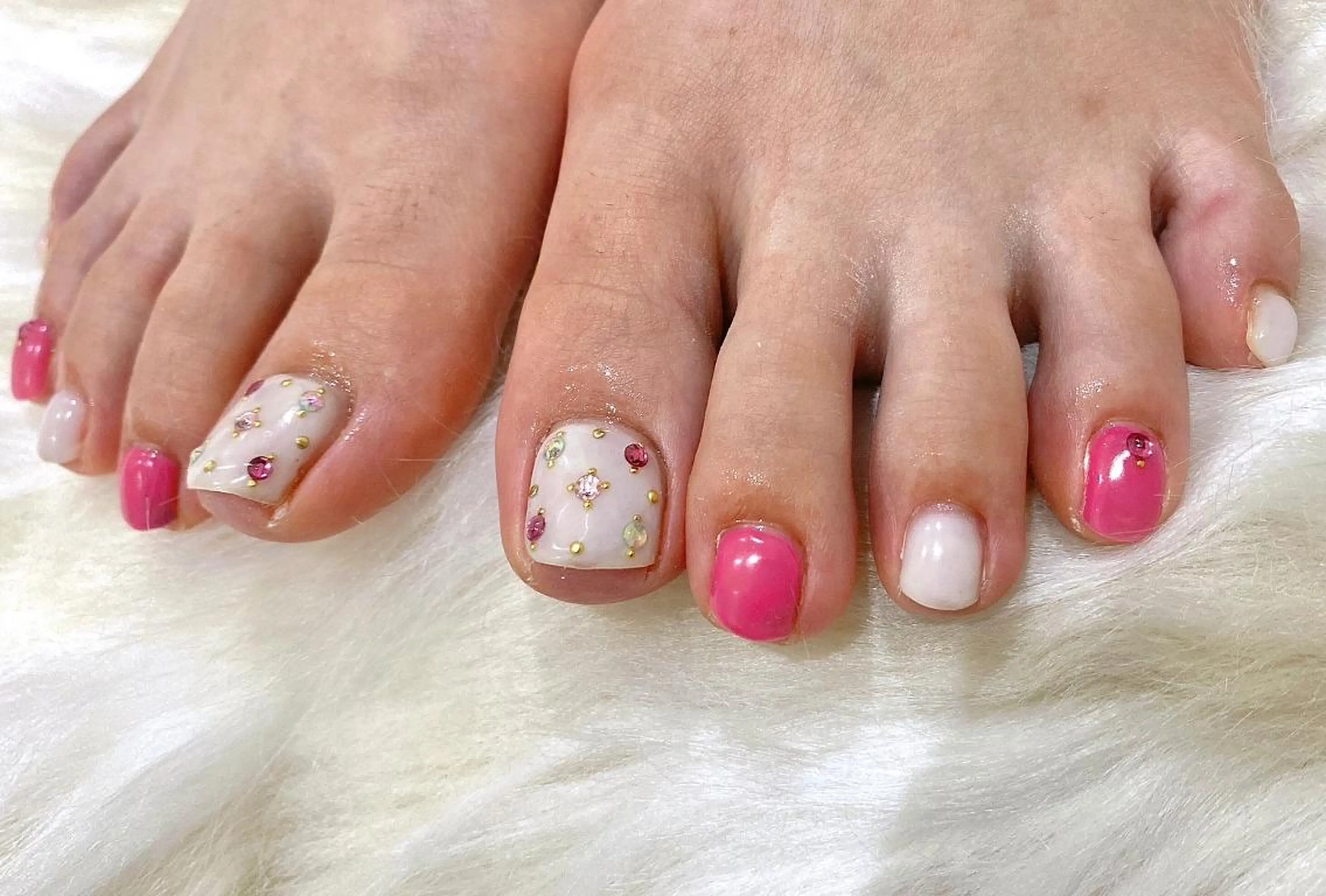 ネイル アートネイル 長さ出し フットネイル ジェルネイル グラデーション フットネイル Nail&eye Belire 新宿のネイルデザイン