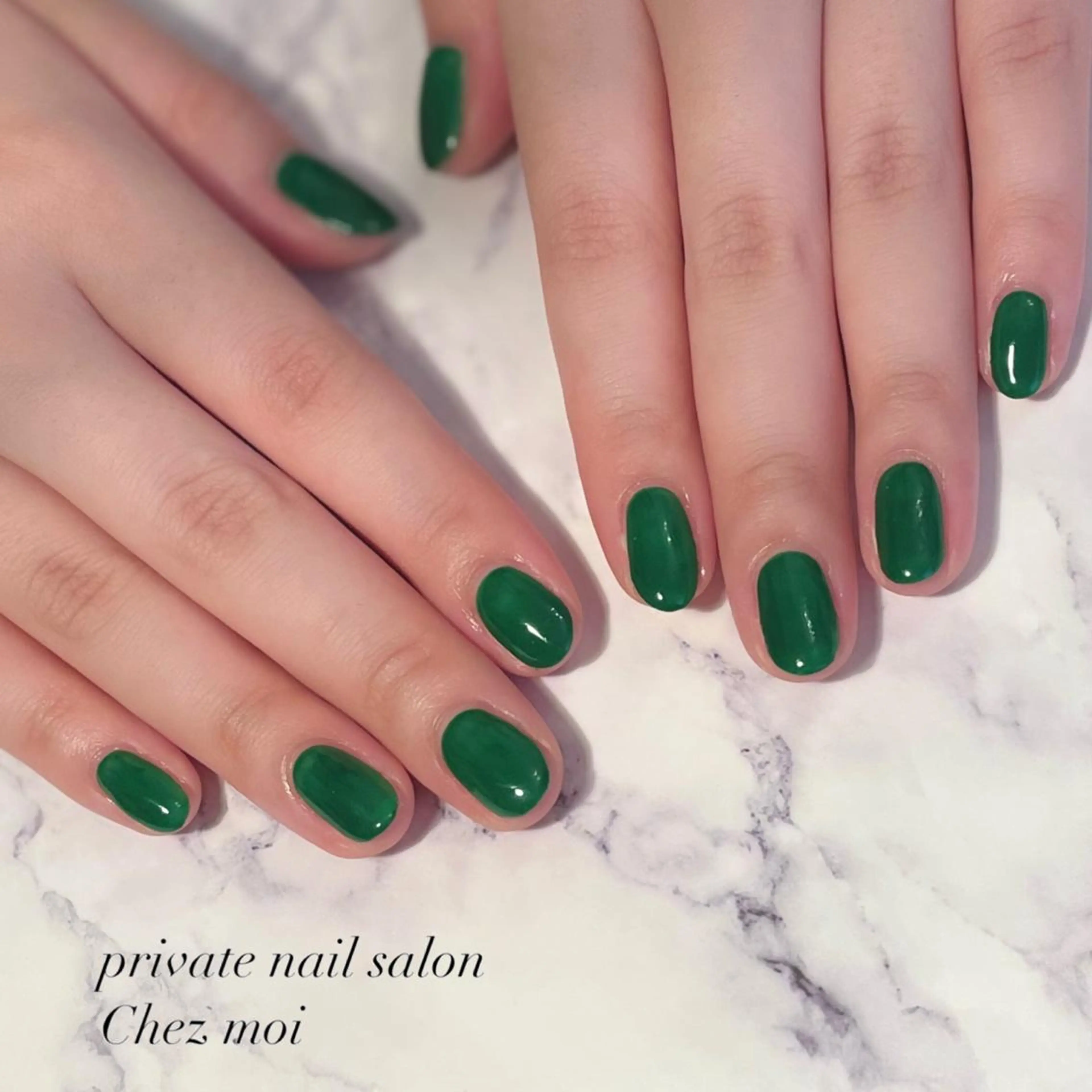 ネイル グリーン ワンカラーネイル KOMINE TOMOKOのネイルデザイン