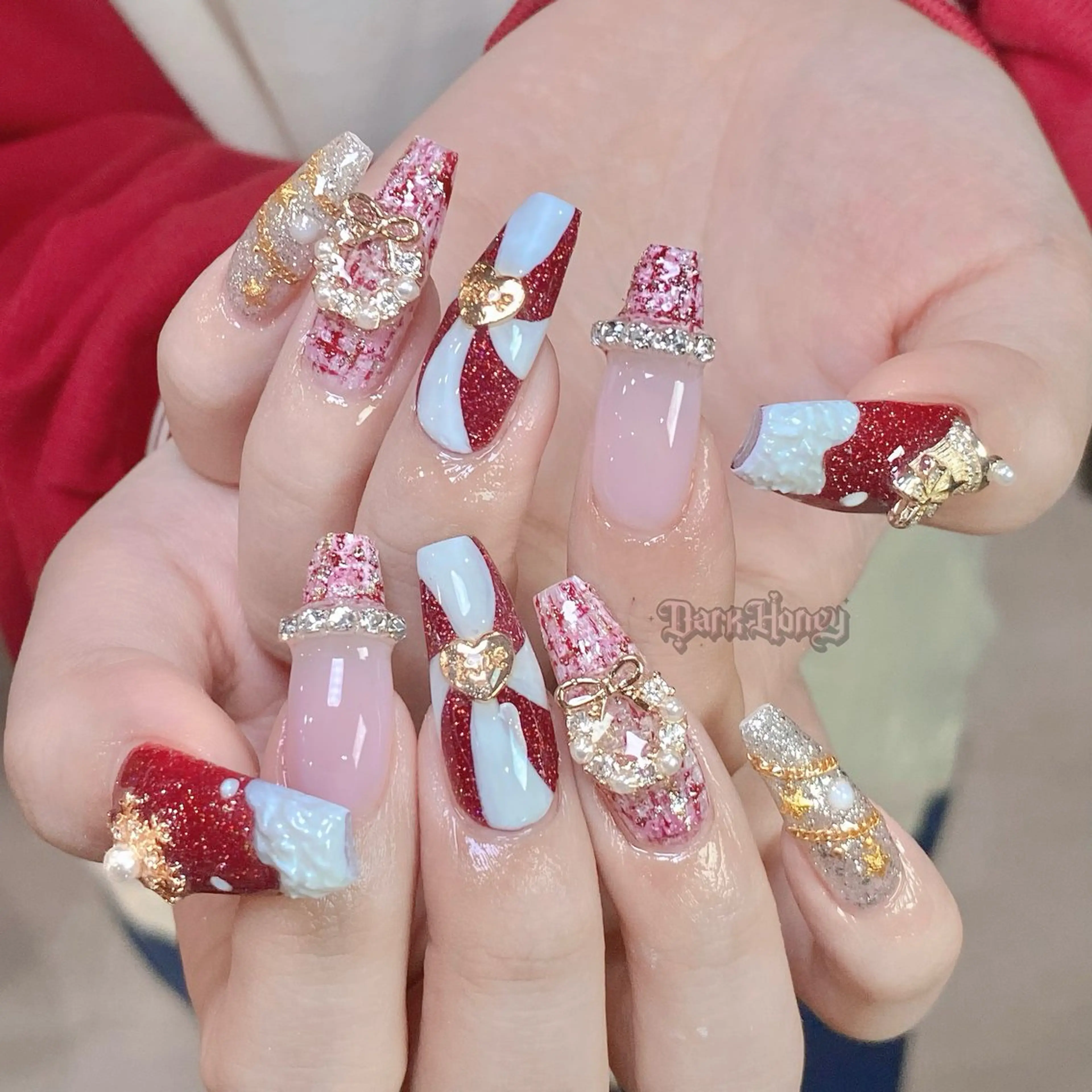ネイル ハンドネイル Dark Honey Susuのネイルデザイン