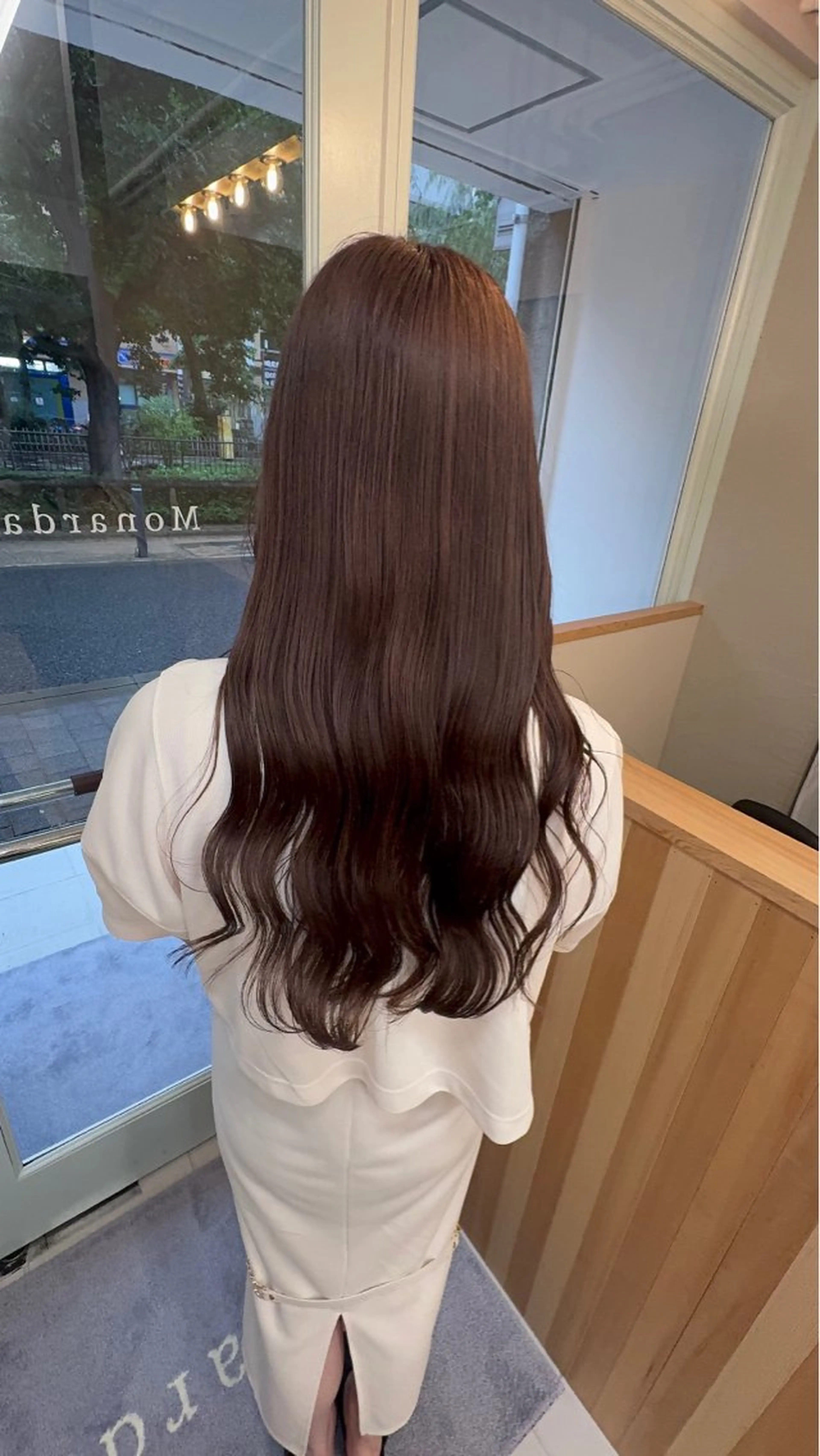 セミロング カラー ブリーチ矯正💐 ミルクティー💐ナオのヘアスタイル