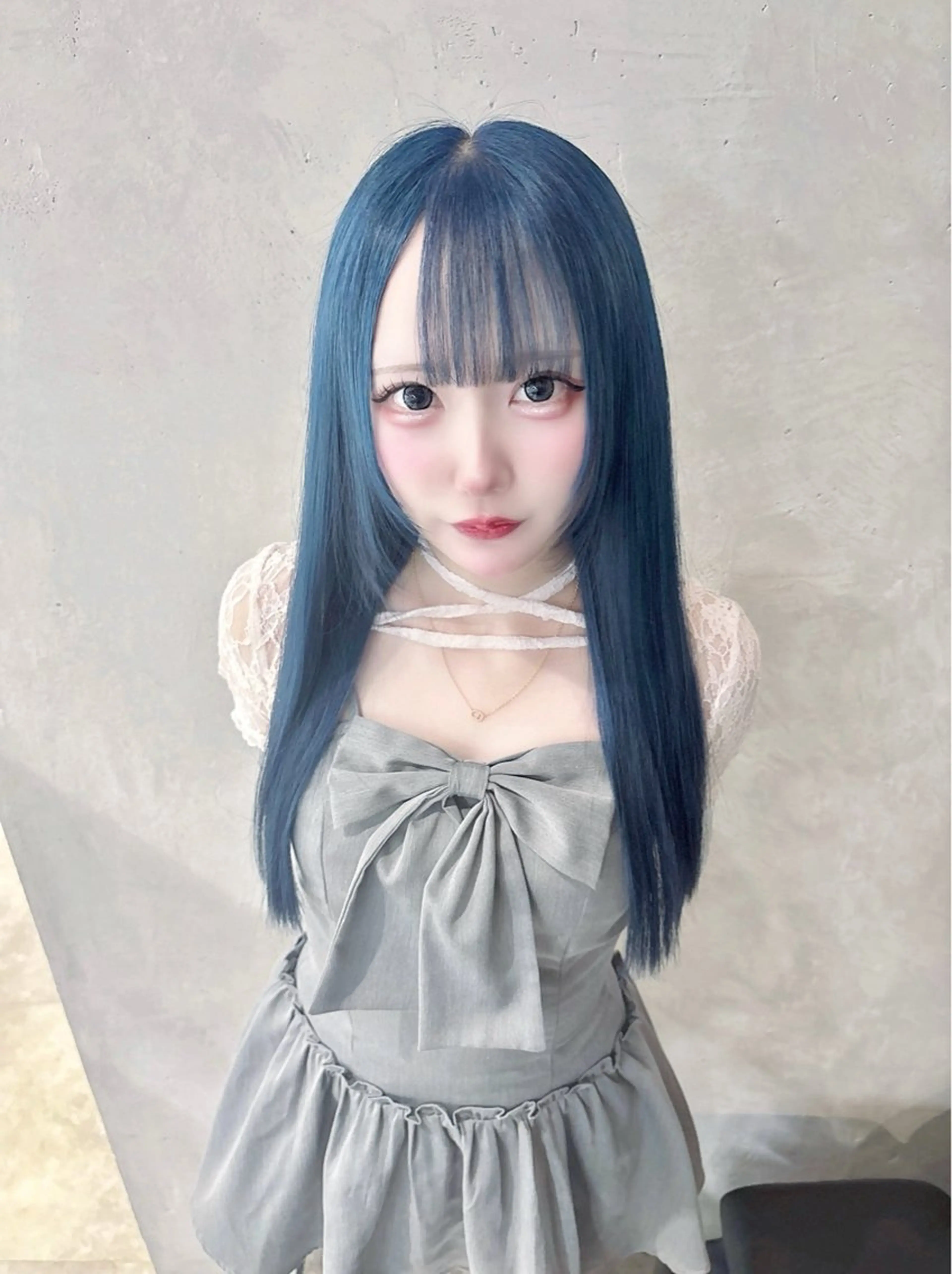 ロング カラー ブルーカラー ヘアカラー トリートメント 艶髪ハイトーン ちひろ🌙+.°のヘアスタイル