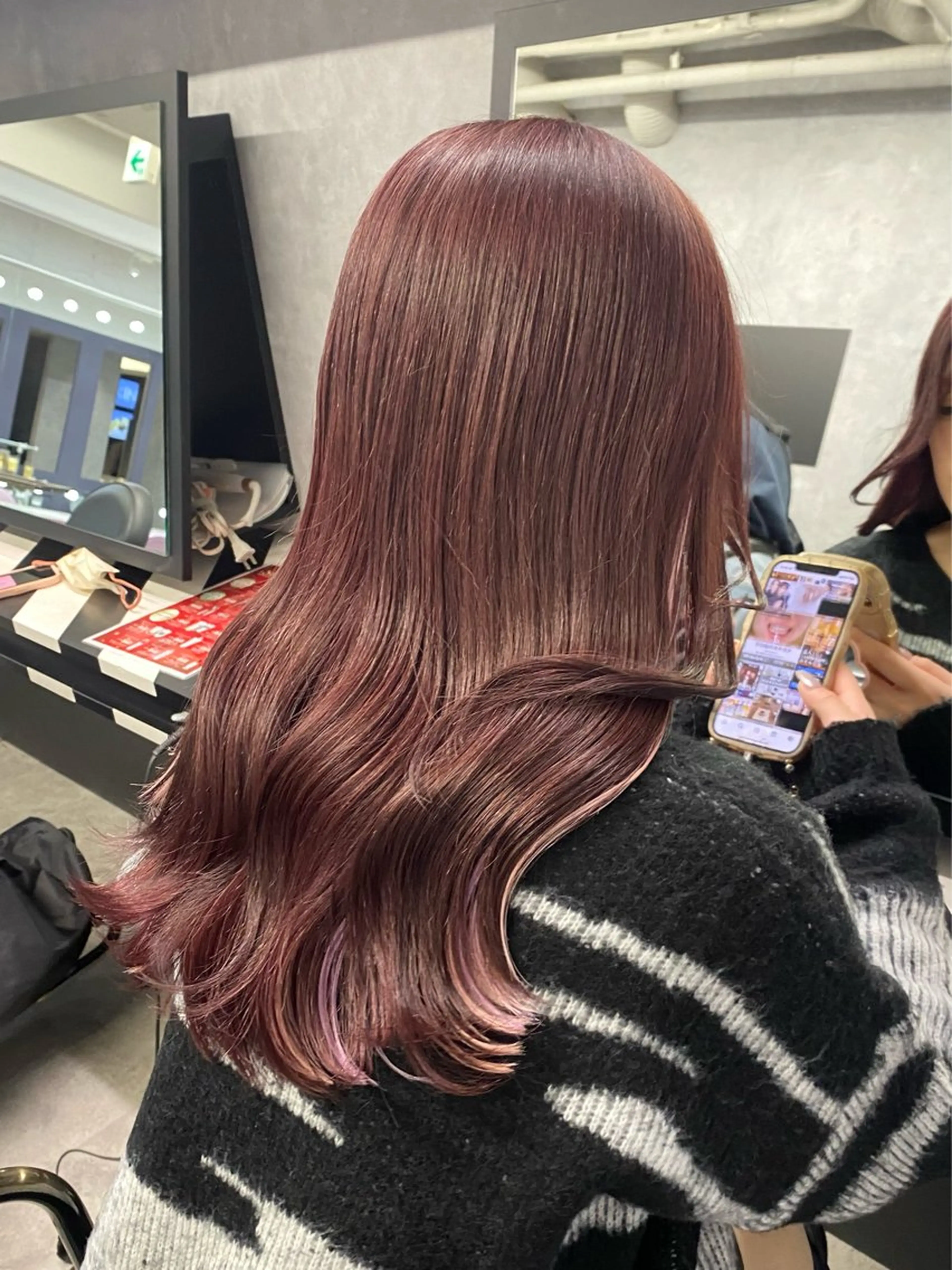 セミロング カラー ヘアカラー エクステ エクステ&"盛れる" 艶髪✨SYURIのヘアスタイル