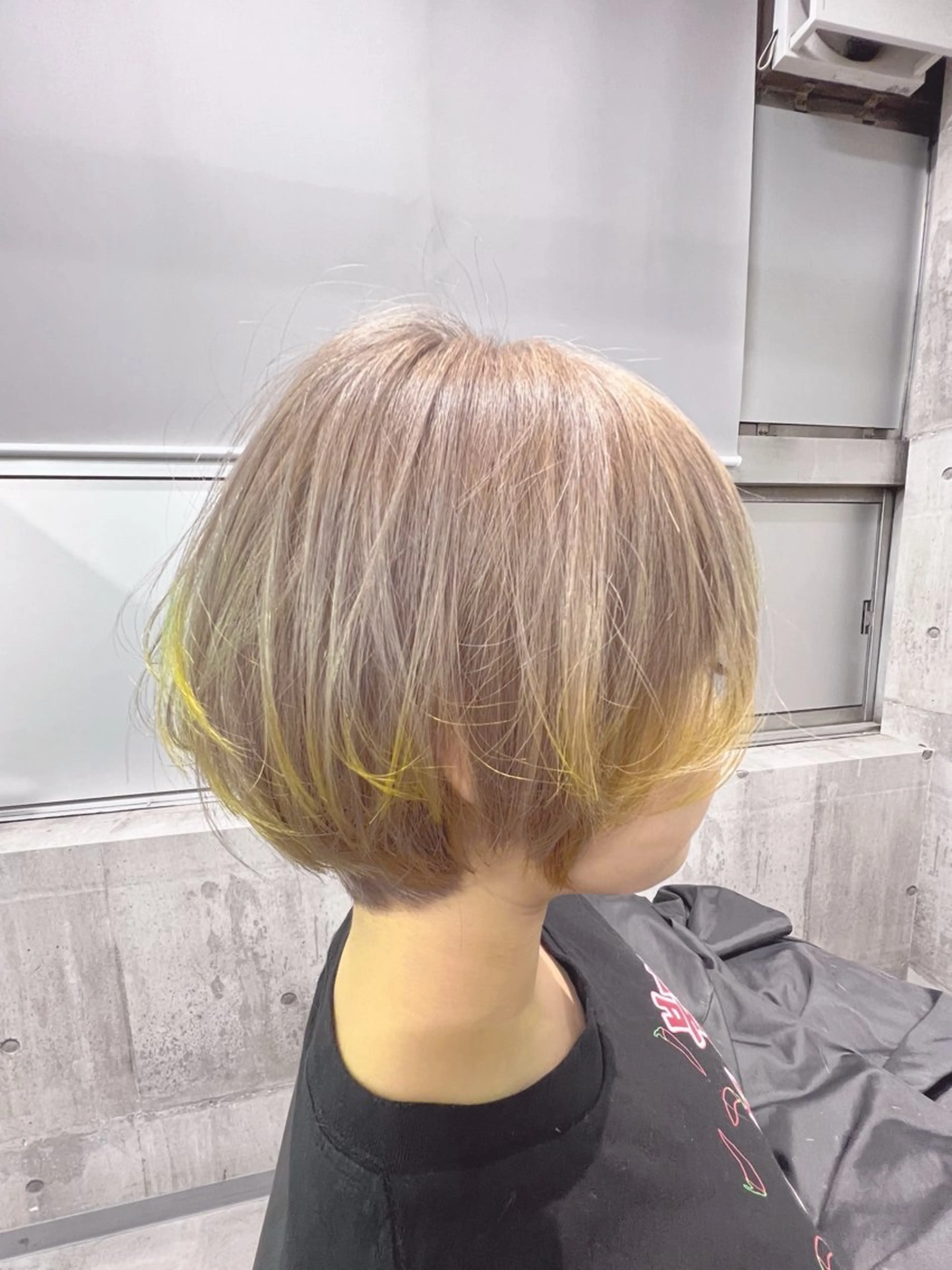 ミディアム ボブ ハイライト 髪質改善 カット ヘアカラー newi ナカノのヘアスタイル