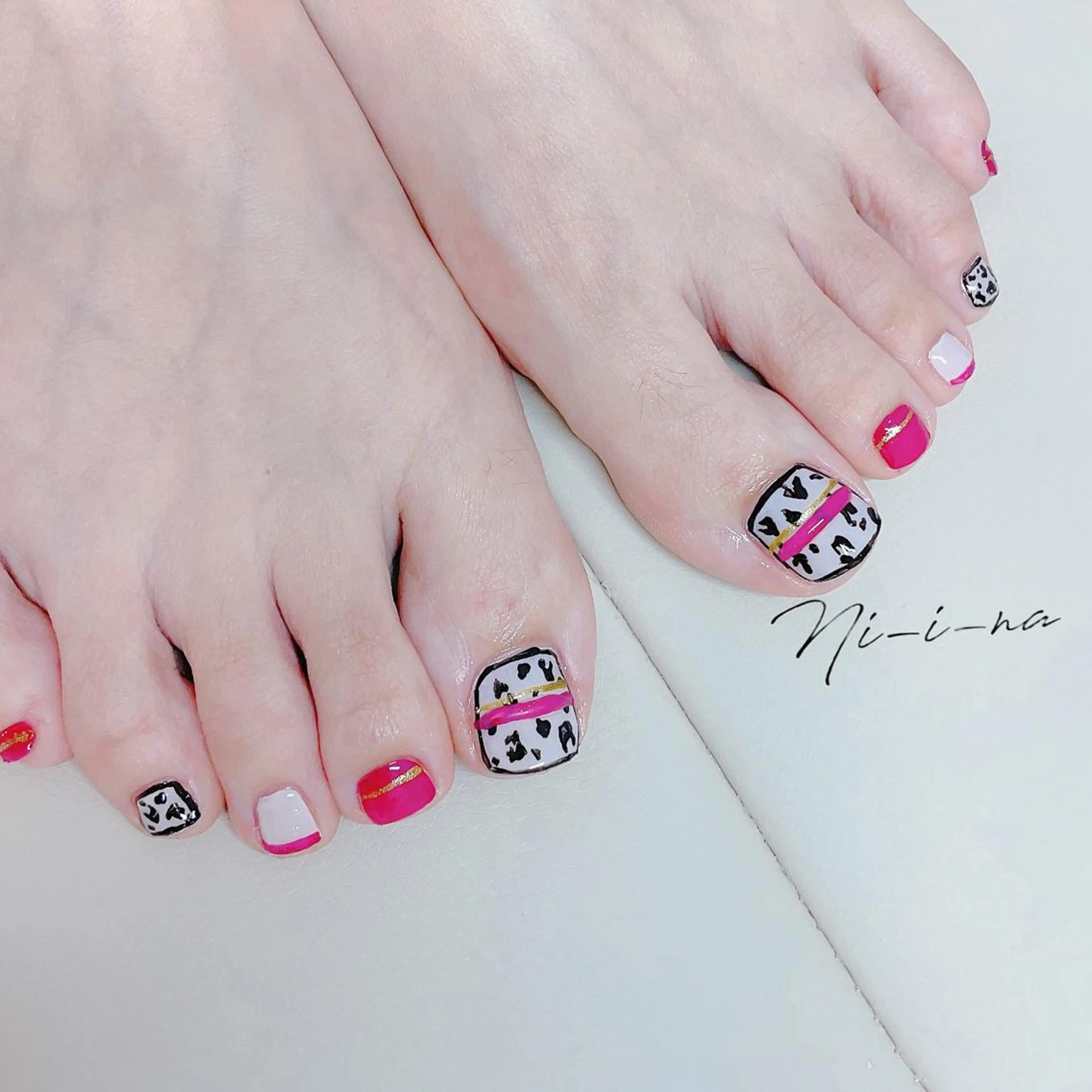 ネイル アニマル柄 ピンク フットネイル nail salon Ni-i-naのネイルデザイン