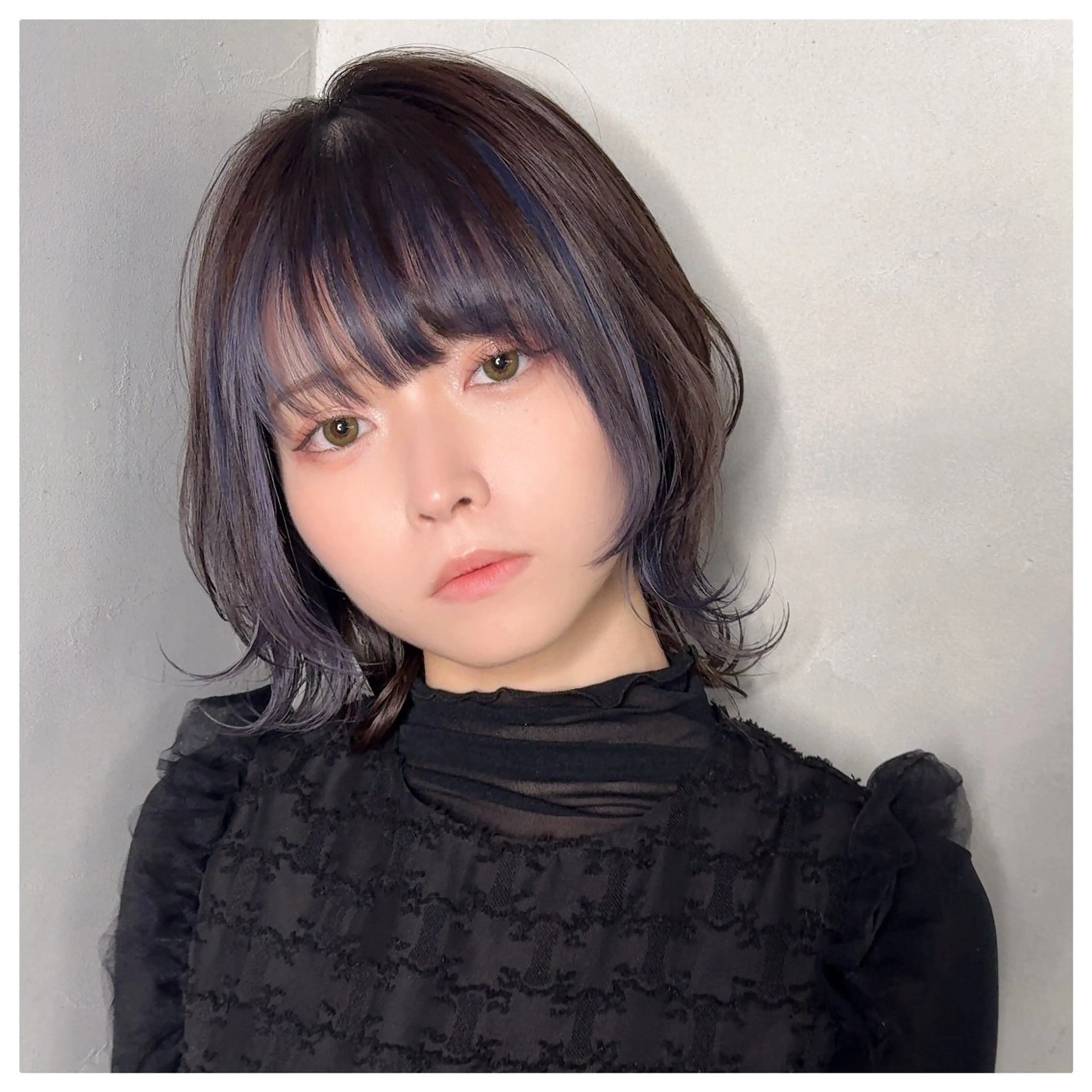 ショート カラー インナーカラー ウルフカット カット ヘアカラー トリートメント ショート・ハイトーン ズーキーのヘアスタイル