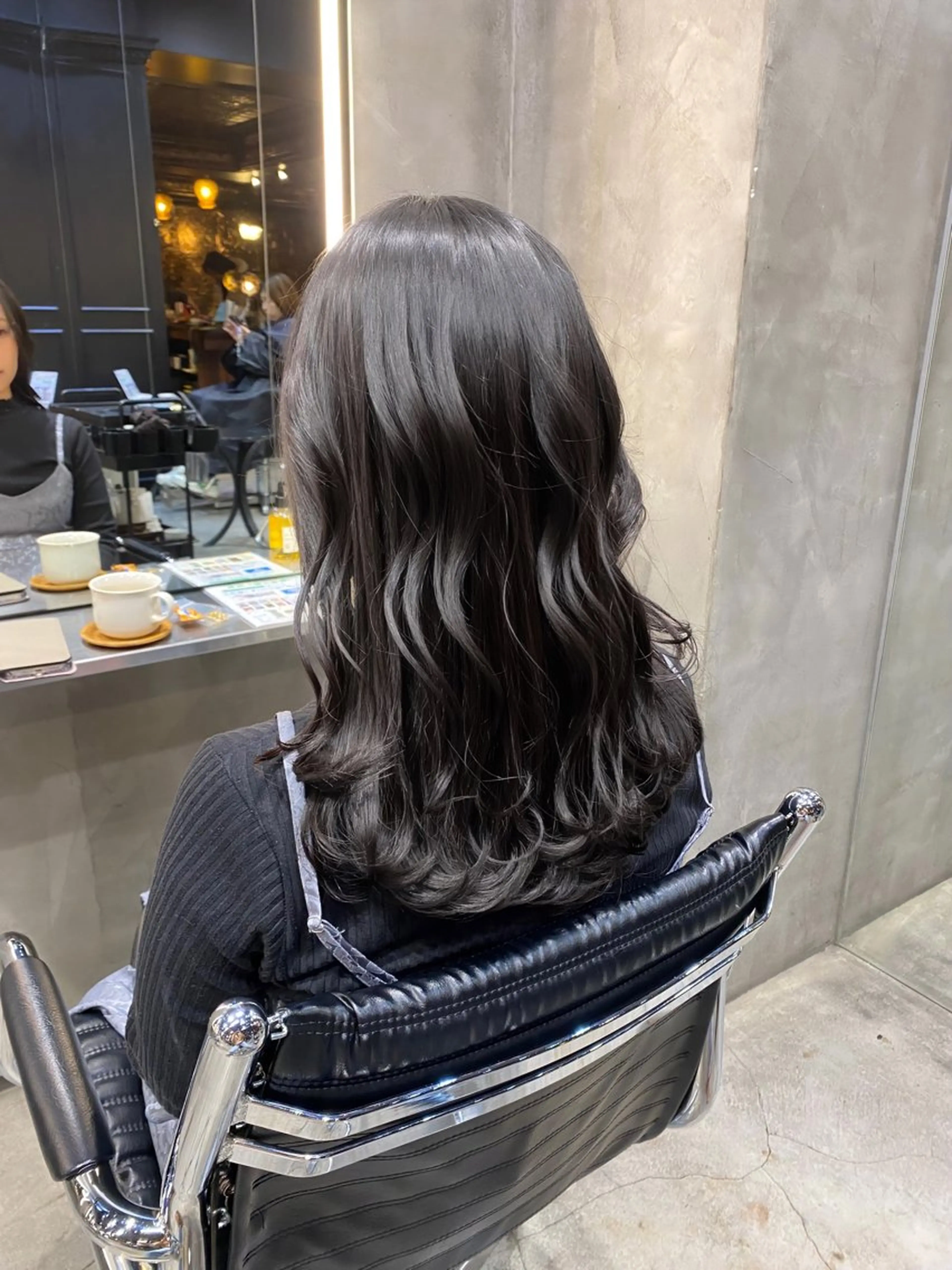 カラー ダークグレー ダークグレージュ グレージュ ブリーチなしダブル カラー🧸🐺陽介のヘアスタイル