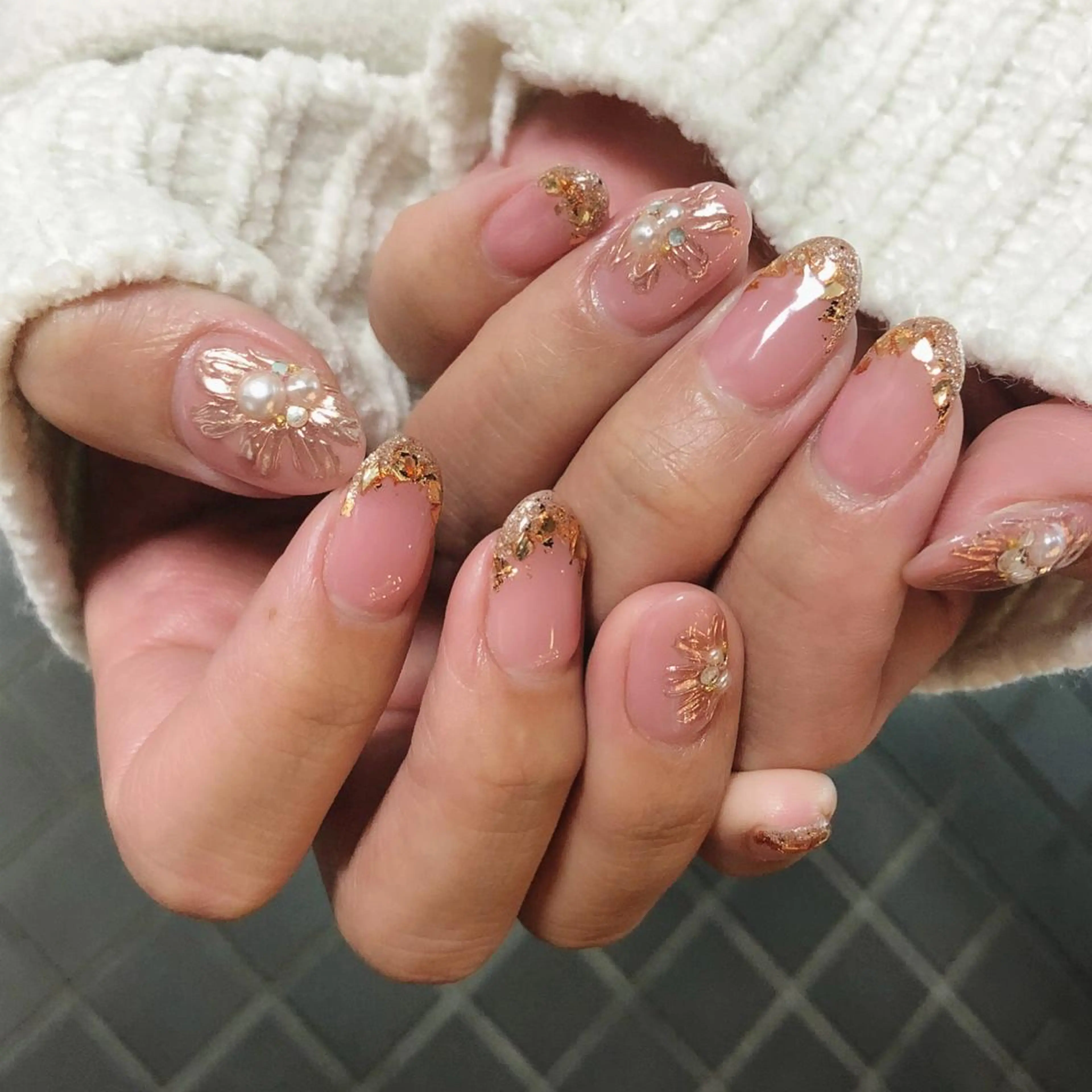 ネイル フラワーネイル ハンドネイル 中牟田 彩水のネイルデザイン