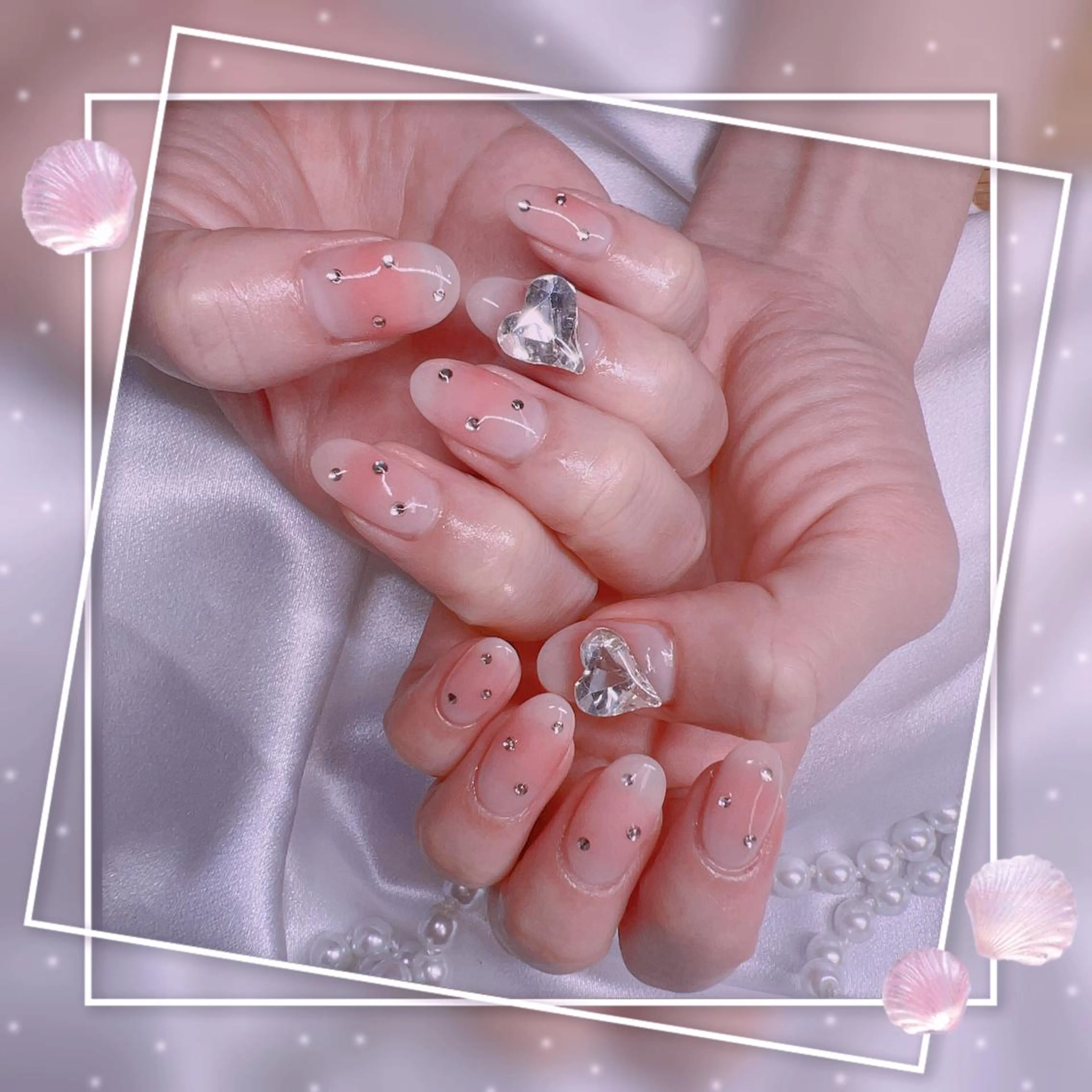 ネイル フレンチネイル キラキラネイル 韓国ネイル マグネットネイル マグネットフレンチ ハンドネイル ハンドケア Chill Nailsalonのネイルデザイン