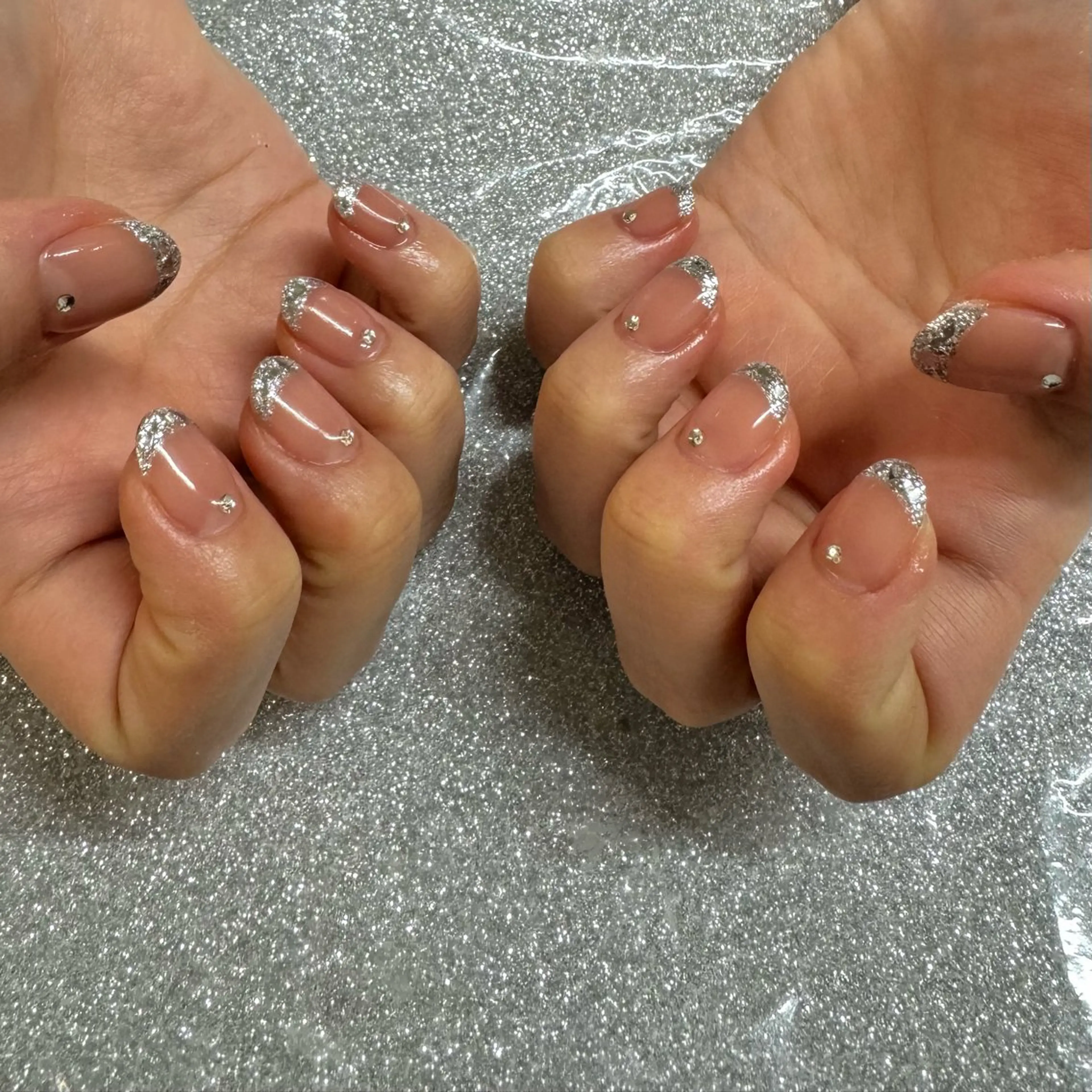 ネイル ハンドネイル VIERU RIRIKA🌻のネイルデザイン