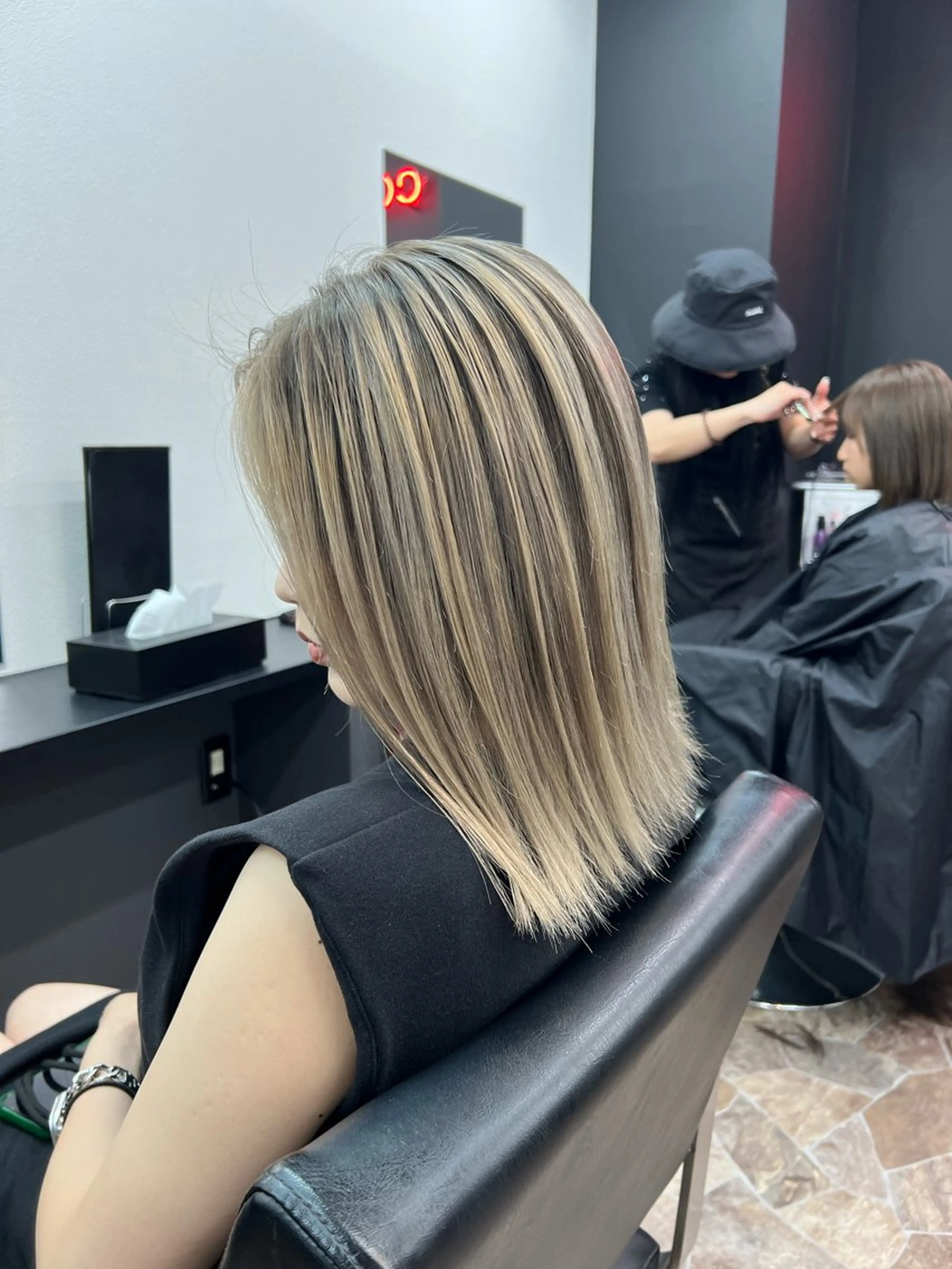 ミディアム カット ヘアカラー トリートメント フリーダムマティーニ所属・藤本 翔己のヘアスタイル
