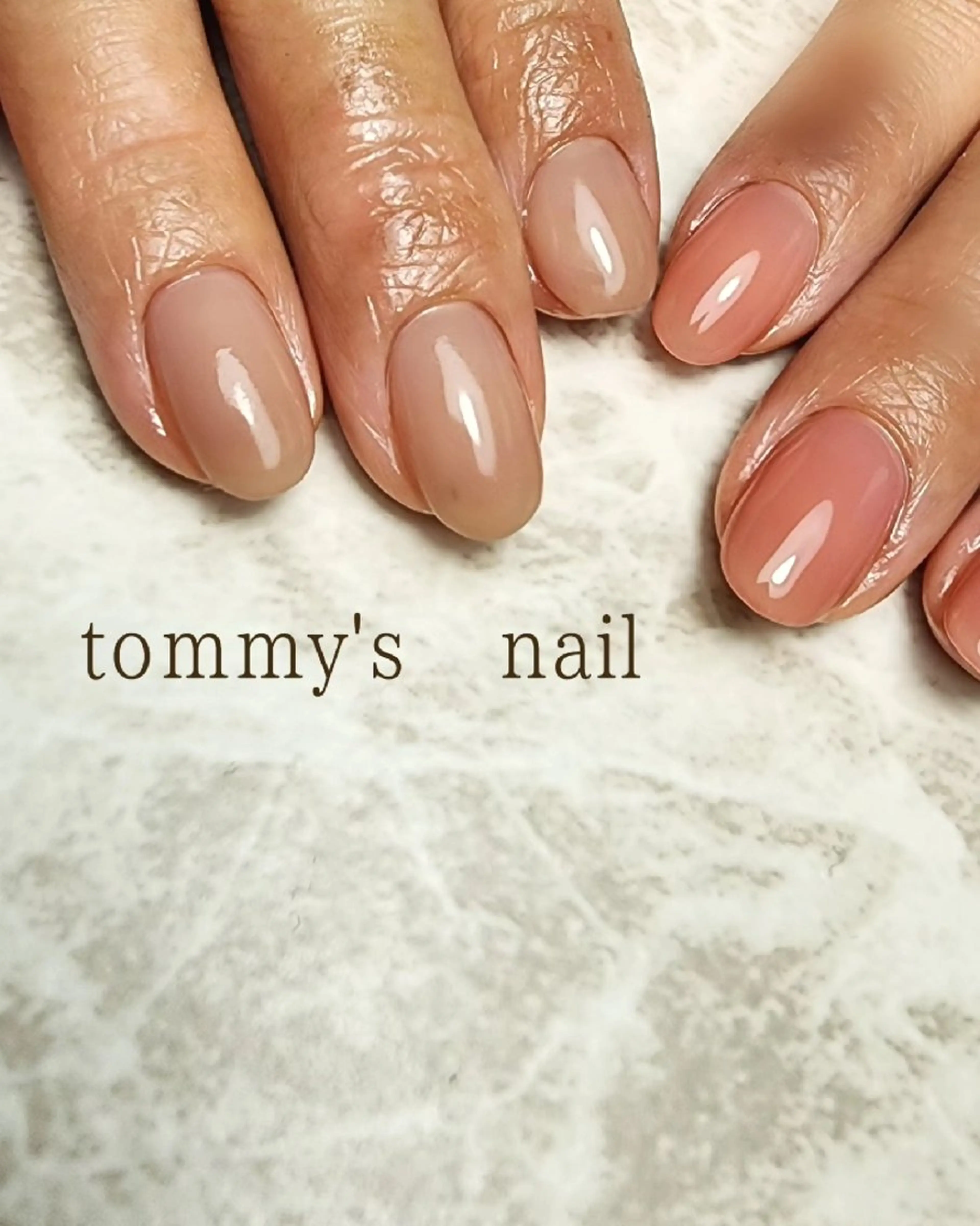 ネイル ジェルネイル グラデーション ラメ(グリッター) ラメグラデーション ミラーネイル ハンドネイル tommy's nail所属・福岡/若よもぎ蒸し 全身美容が叶うサロンのネイルデザイン