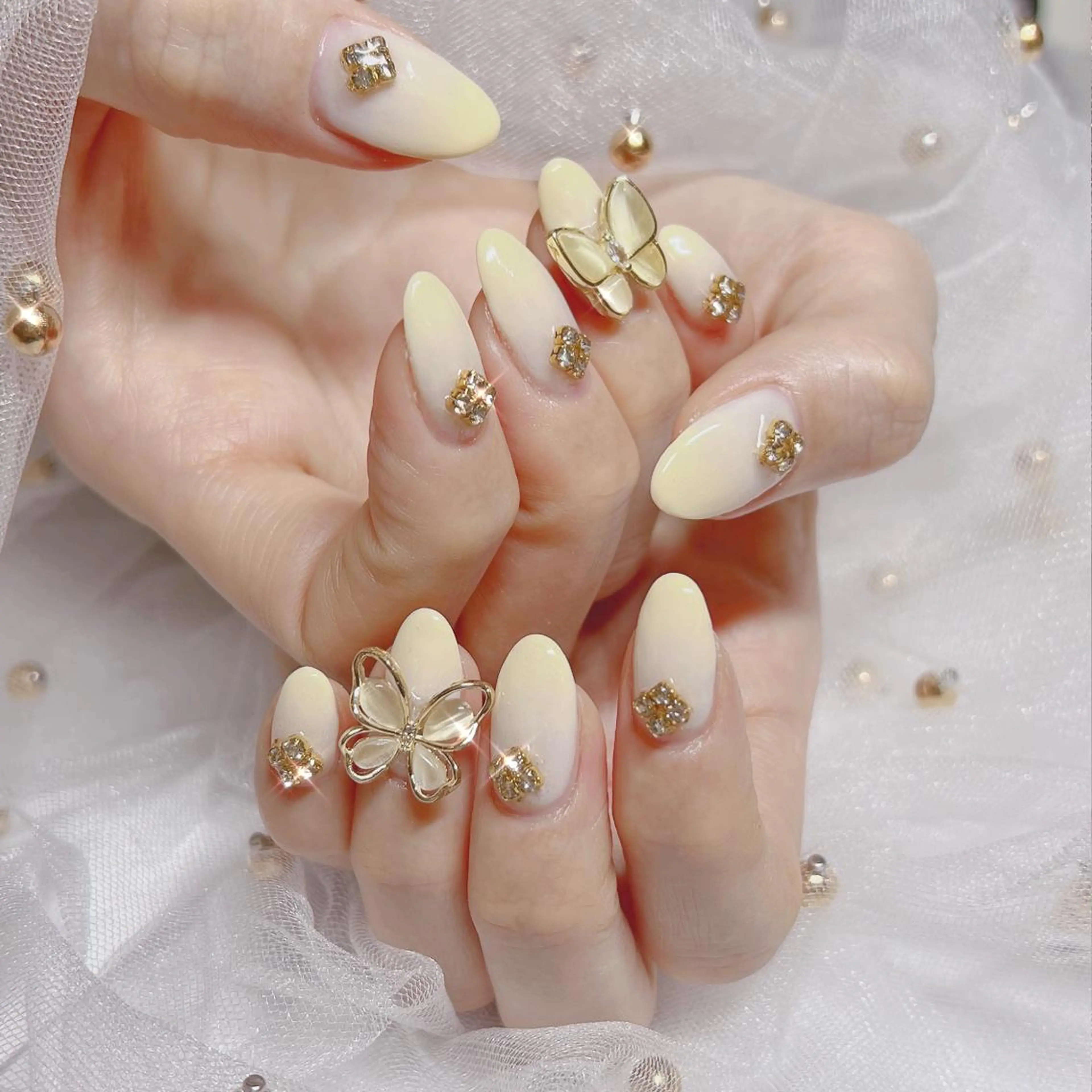 ネイル オーロラネイル フレンチネイル ジェルネイル 韓国ネイル マグネットネイル ハンドネイル ハンドケア EN nailsalon所属・【ENサロン】 Rei🎀Nailのネイルデザイン