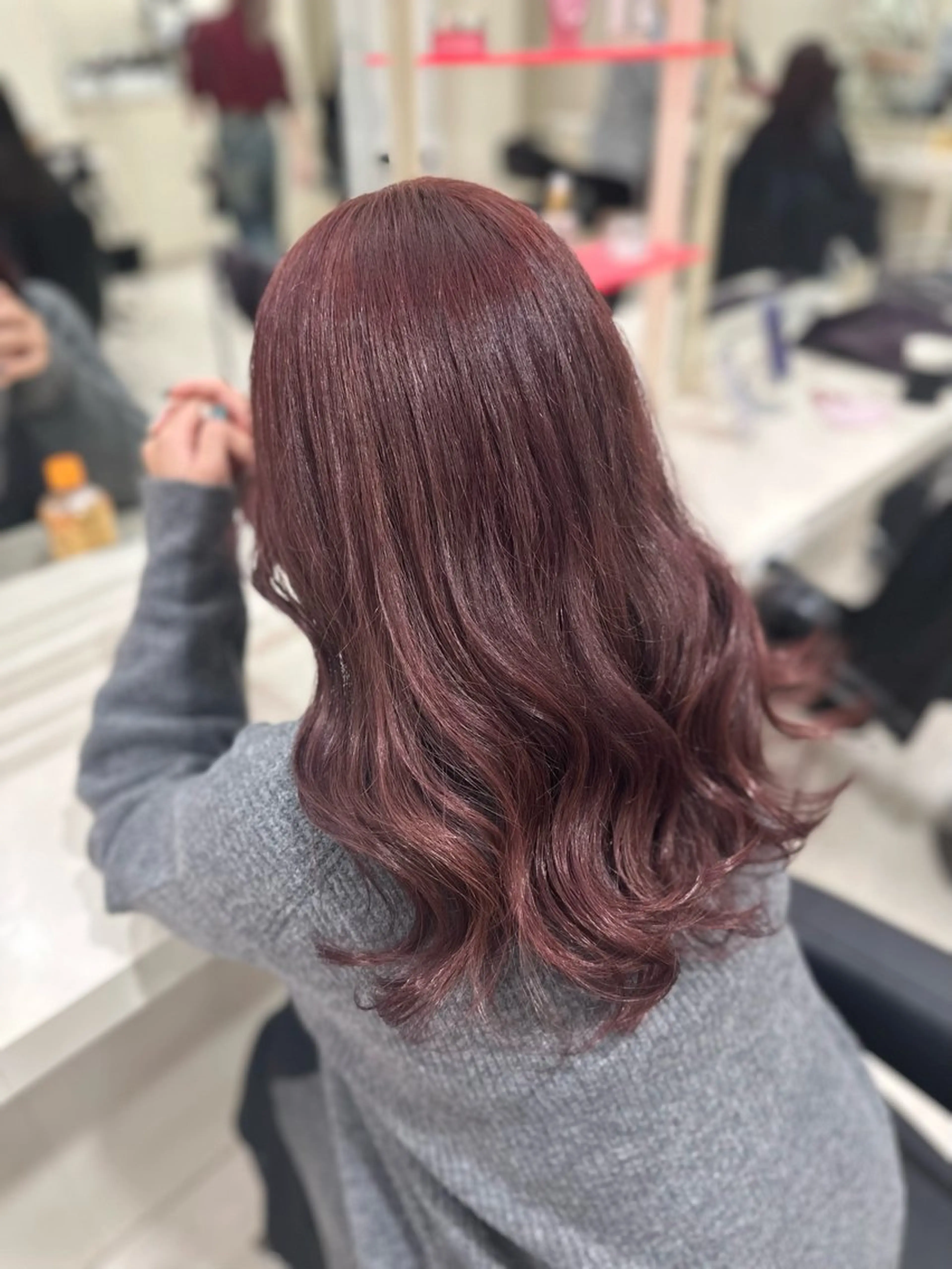 セミロング ヘアカラー 🎀淡めモテカラー WAKANA🎀のヘアスタイル