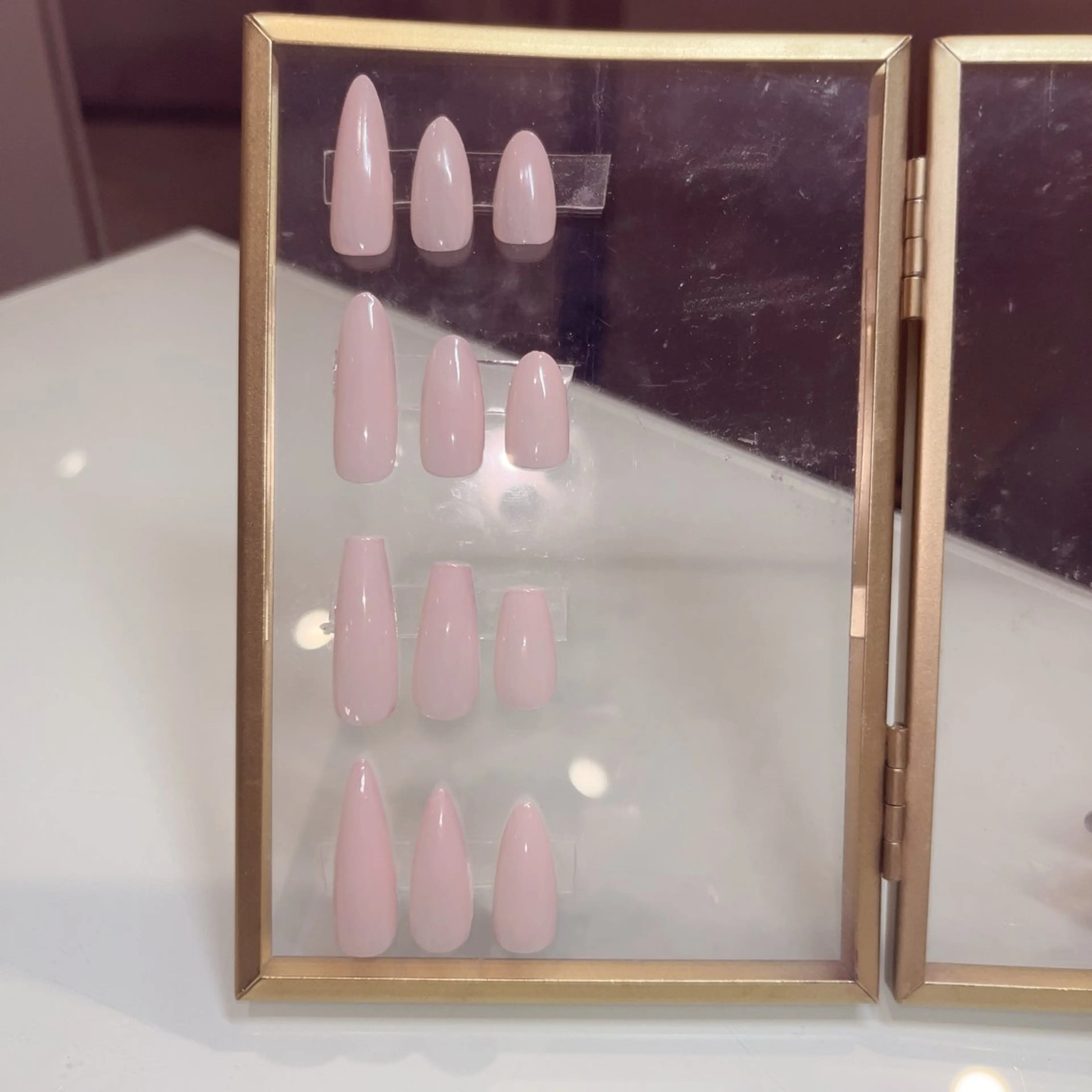 ネイル 長さ出し ネイルチップ ハンドネイル KOKONA 🎀のネイルデザイン