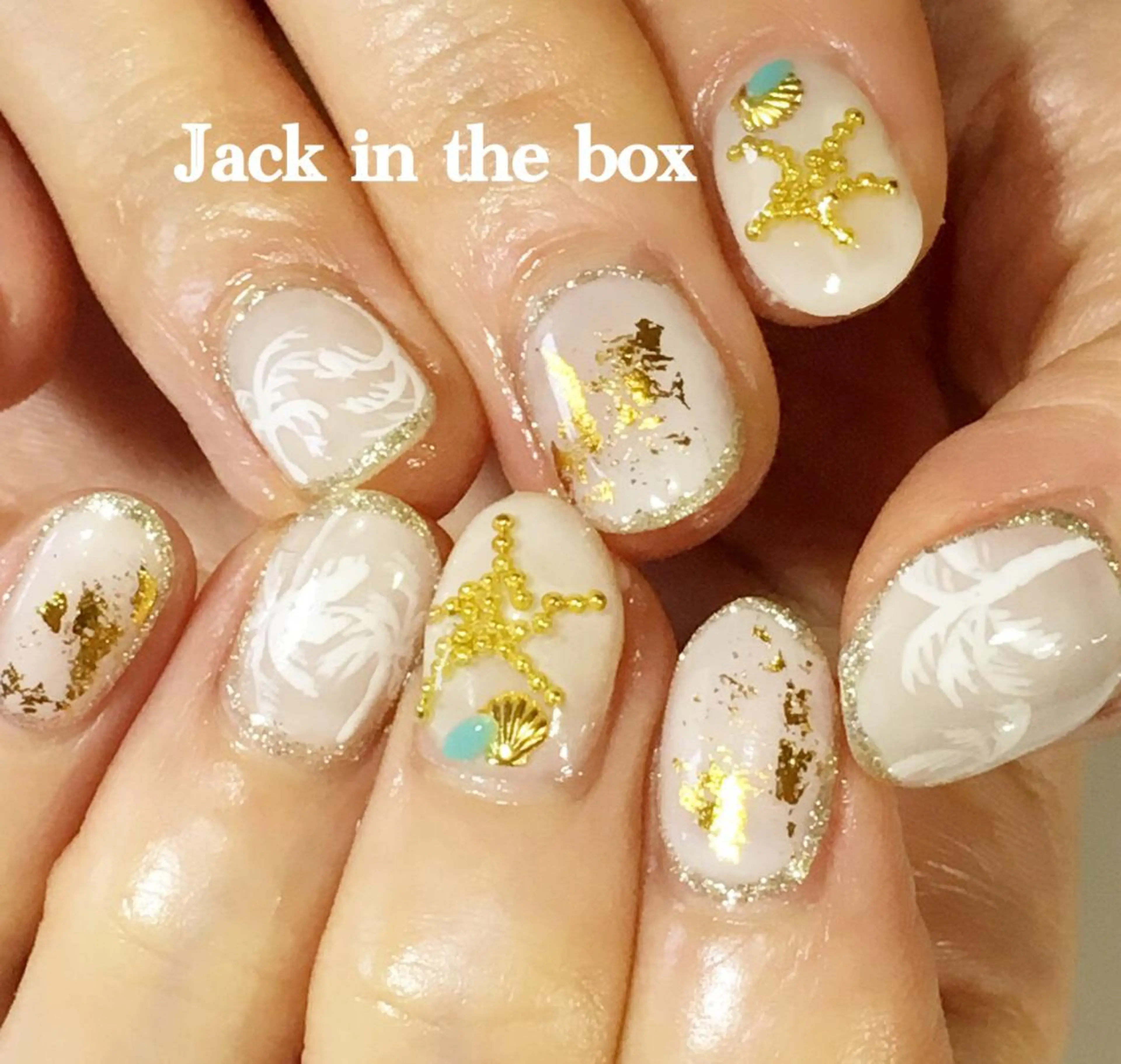 ネイル ゴールド 夏ネイル ホワイト Nail salon Jack in the box所属・Jack in the boxのネイルデザイン