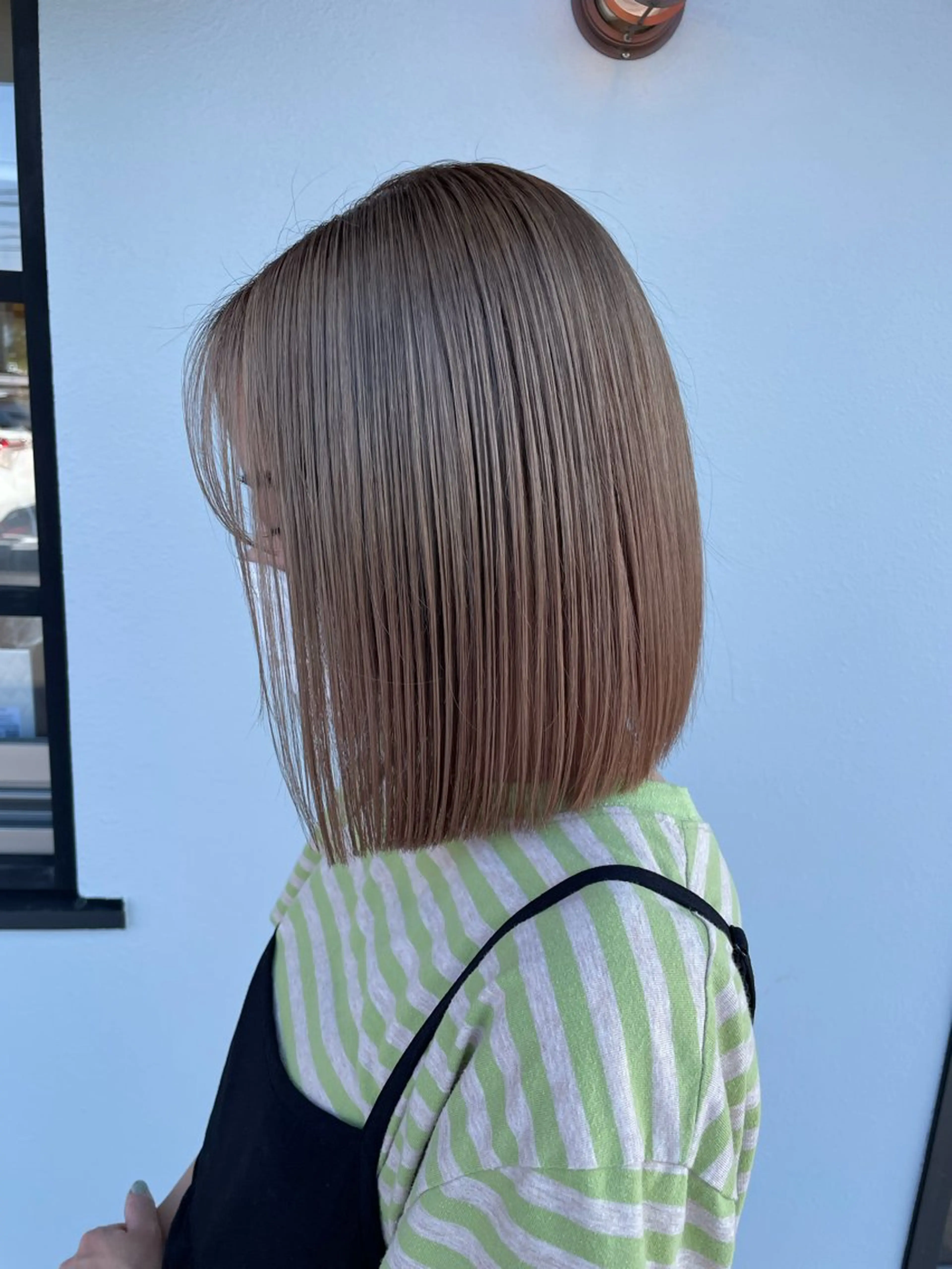 ショート カラー ベージュカラー ヘアカラー ブリーチ👩‍🦳/ ‪✂︎MANAMIのヘアスタイル