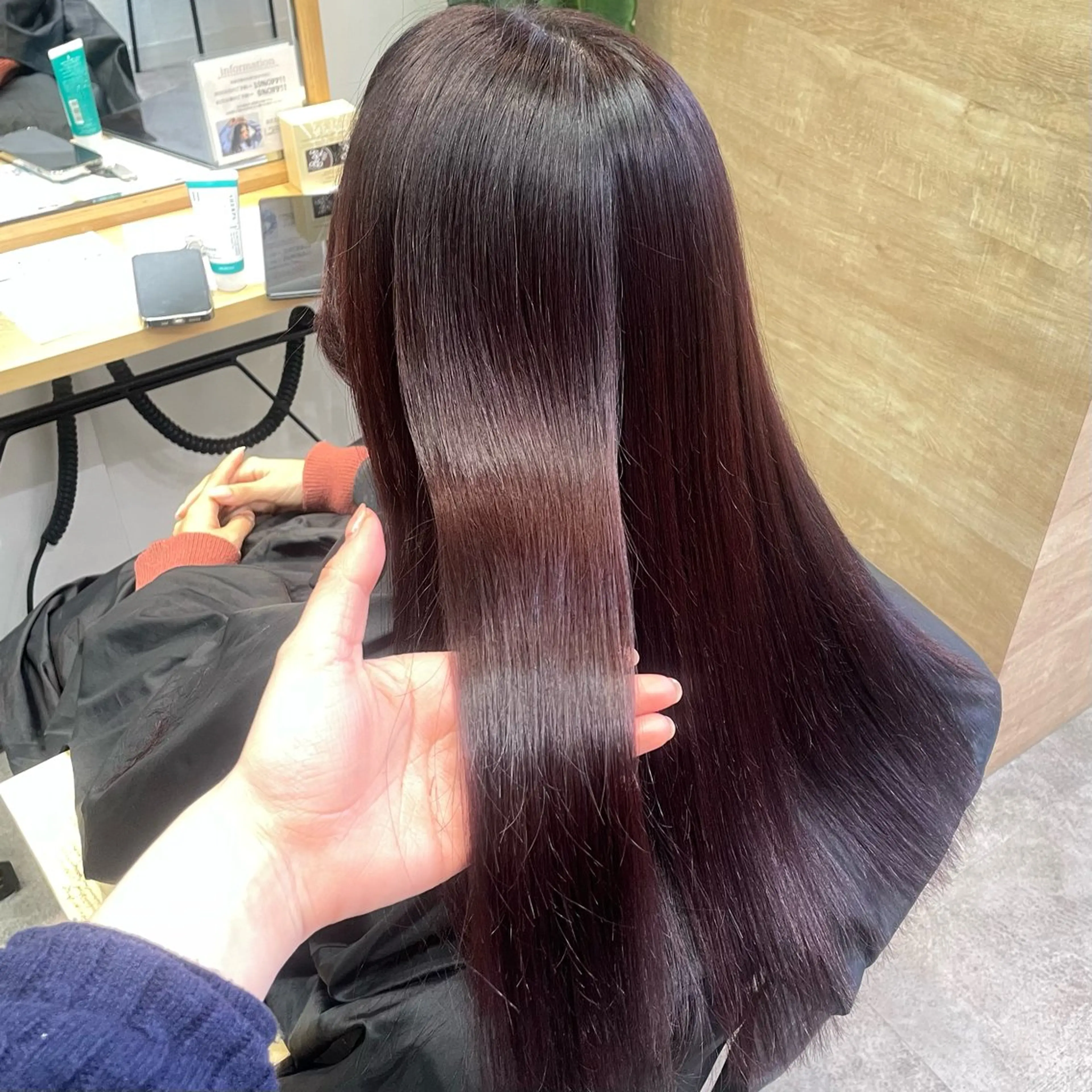カラー レッドカラー ヘアカラー トリートメント 艶感カラー/髪質改善 /縮毛矯正/airiのヘアスタイル