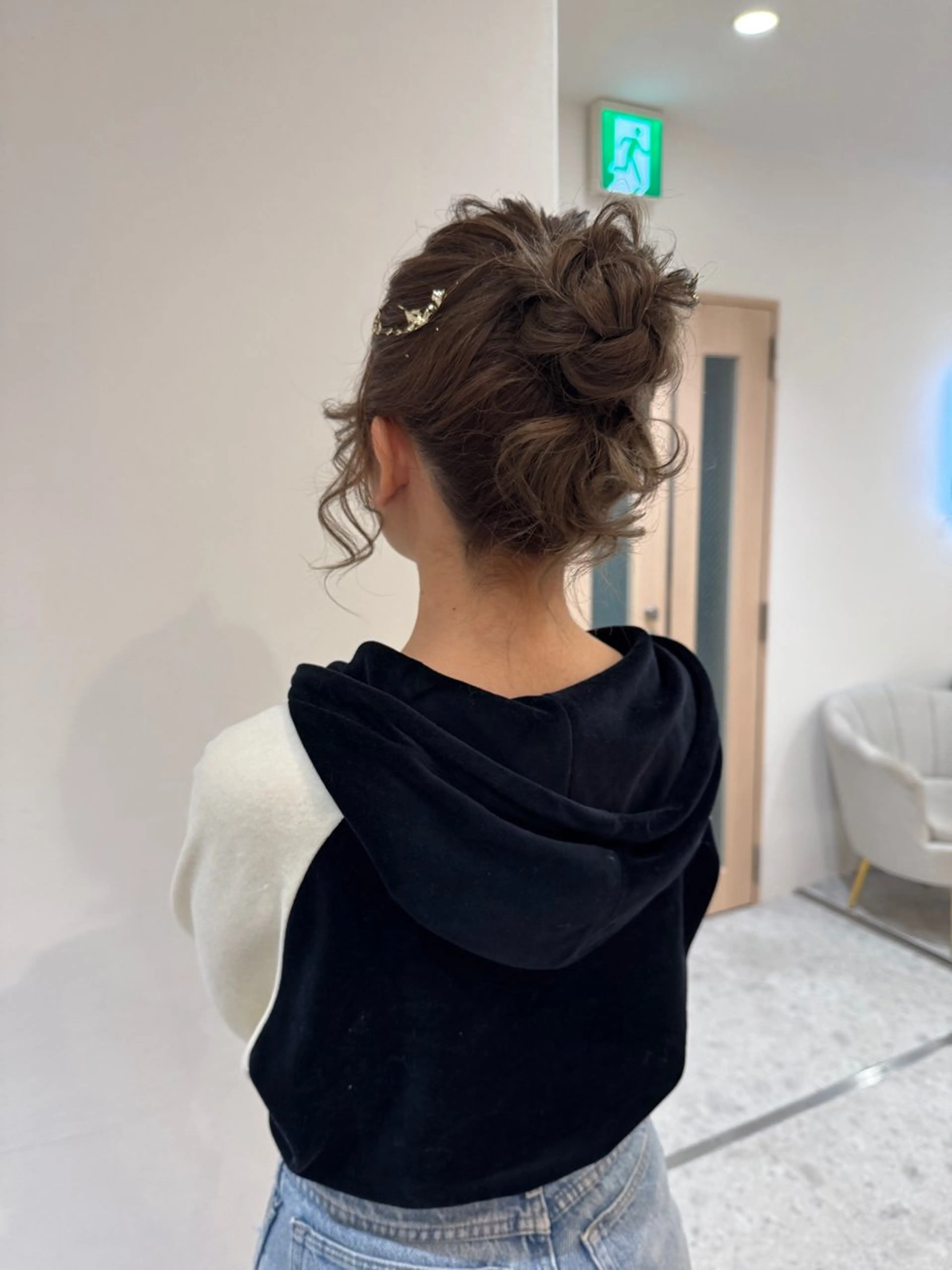 ロング ヘアアレンジ ヘアセット Lond Bloom所属・🎀はるか ブリーチ なしダブルカラー🎀のヘアスタイル