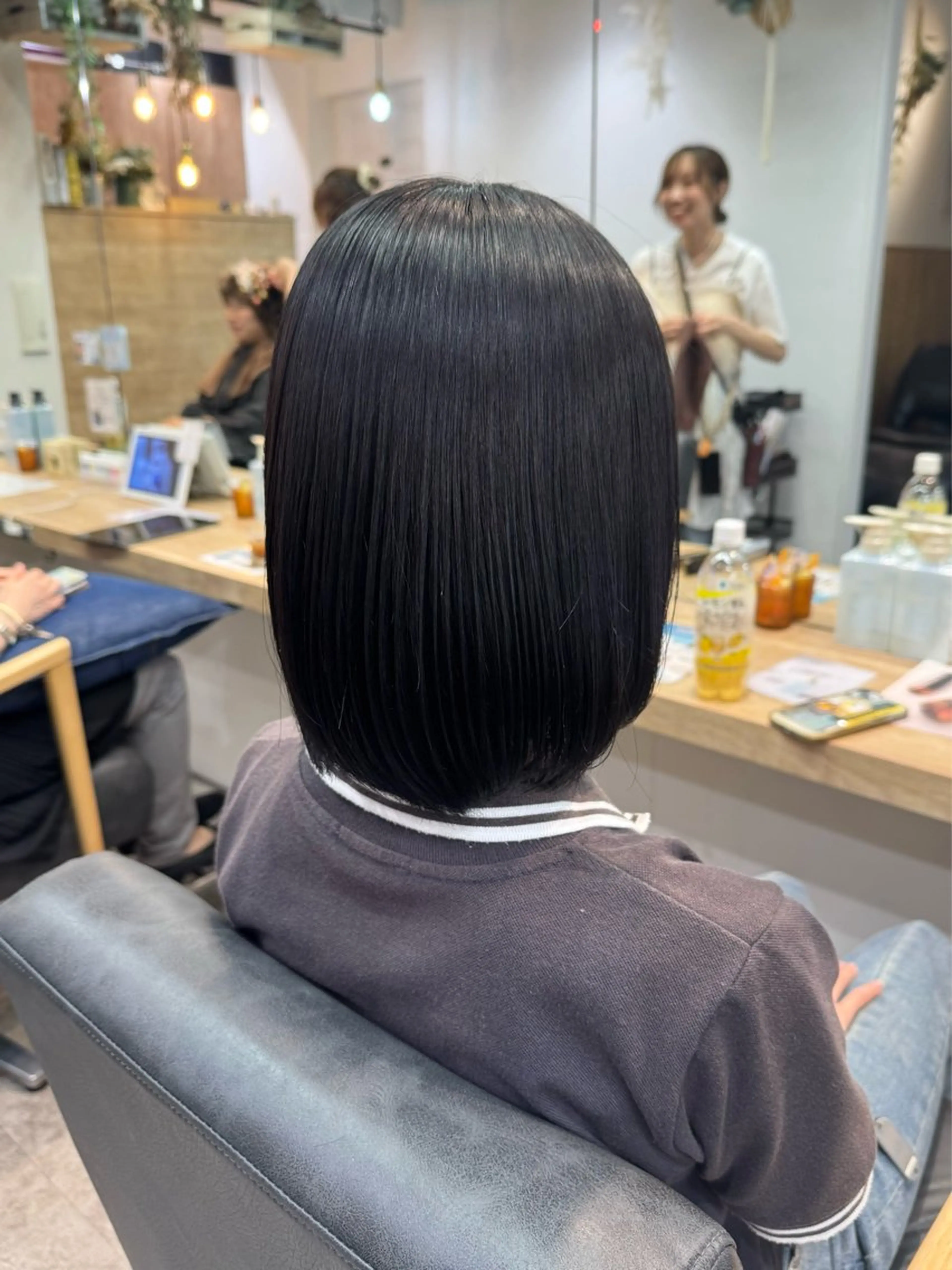 ショート パーマ ボブ ヘアカラー トリートメント ヘアセット 縮毛矯正/艶暖色 カラー/パーマひふみのヘアスタイル