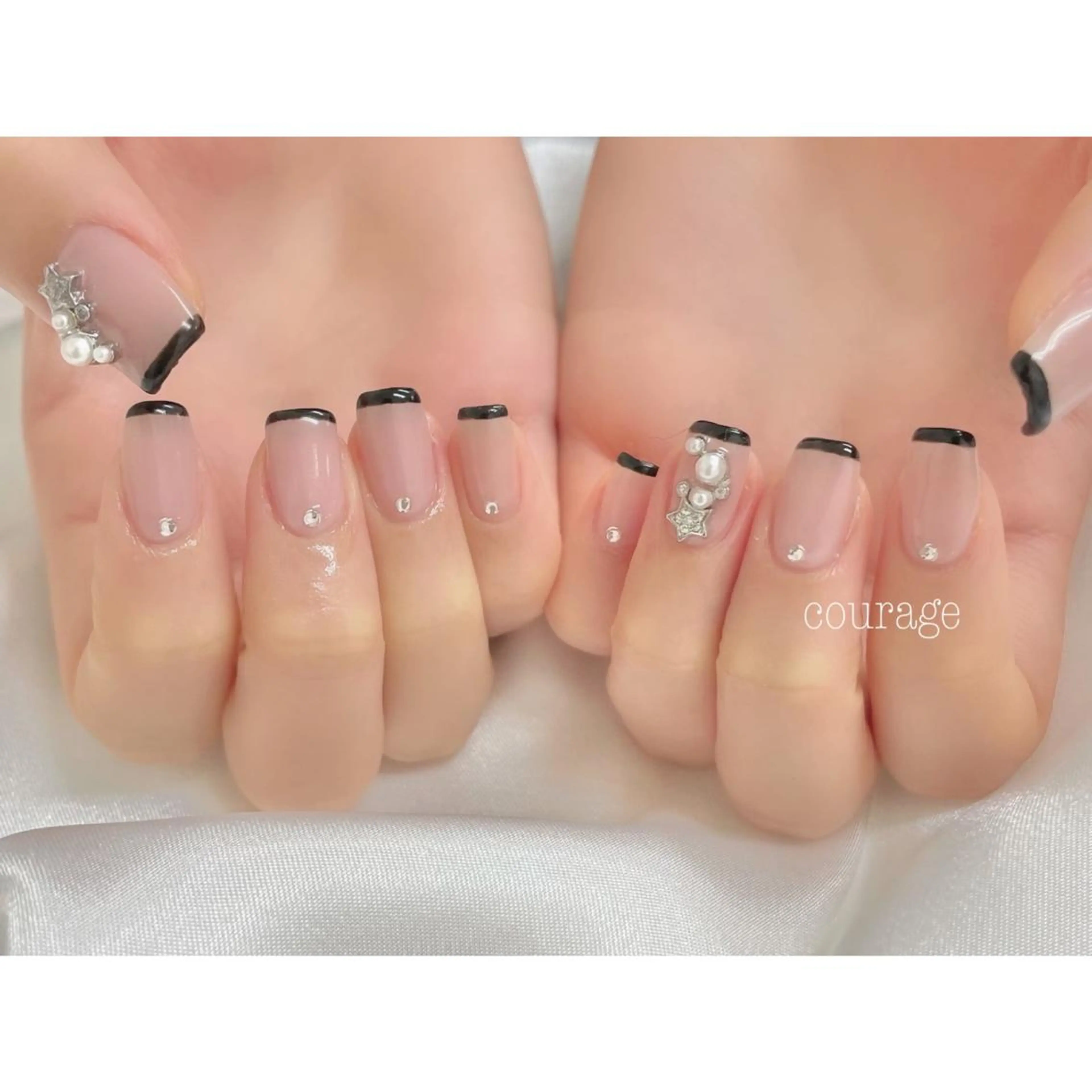 ネイル フレンチネイル ストーンネイル ハンドネイル ネイルサロンcourage所属・ネイルサロン courageのネイルデザイン