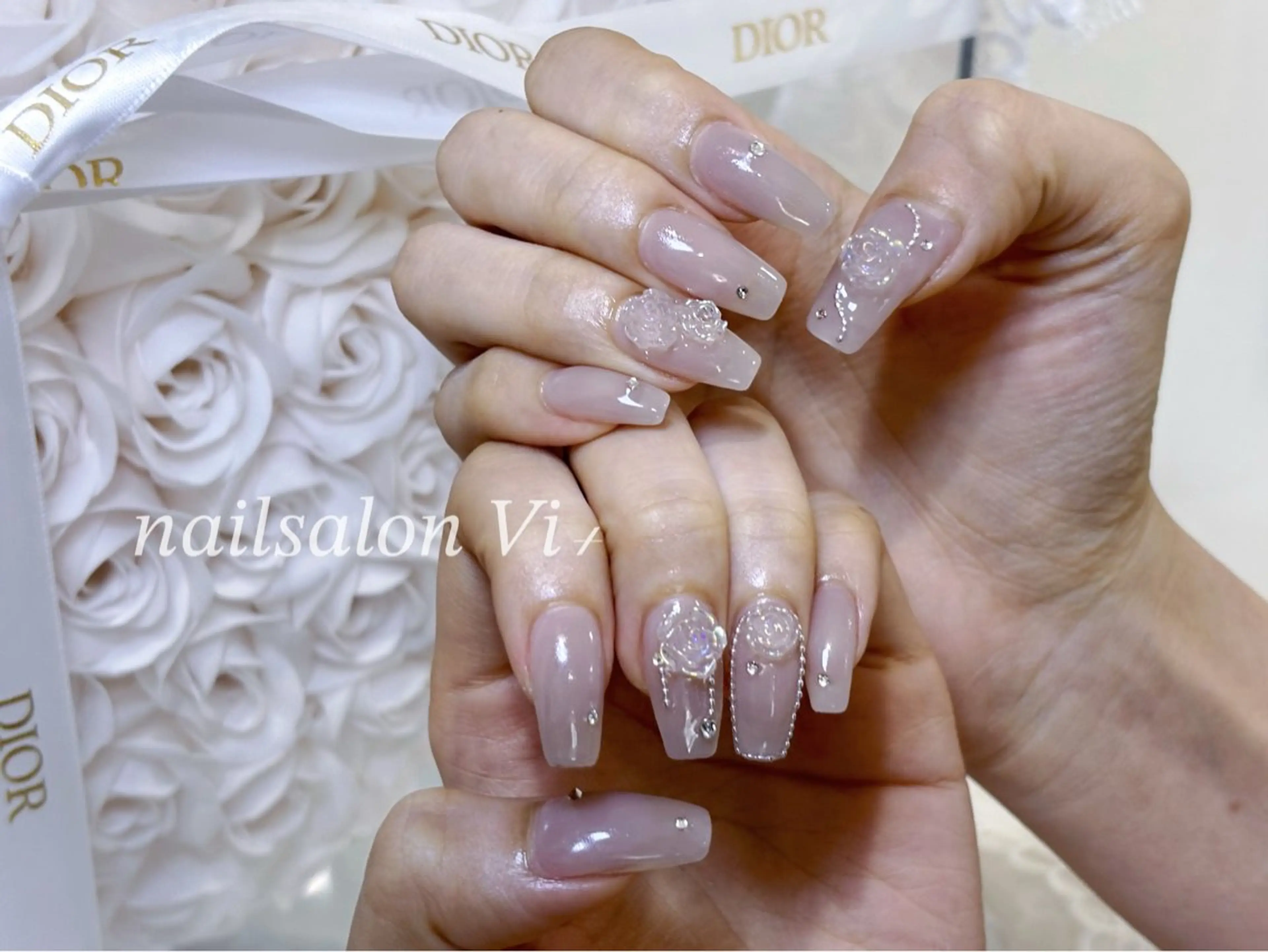 ネイル Nailsalon Vi+ももか🩷のネイルデザイン