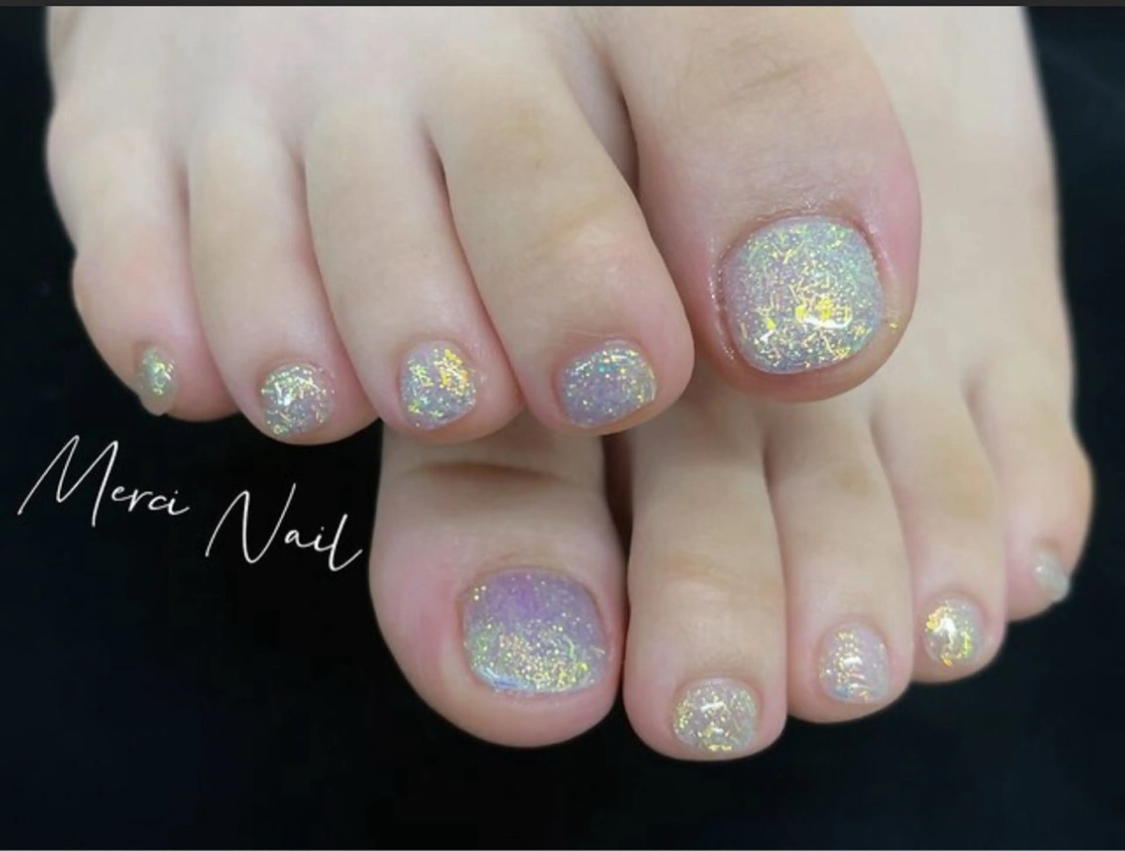 ネイル フラッシュネイル フットネイル ラメ(グリッター) ワンカラーネイル Merci Nail Salon所属・あ やのネイルデザイン