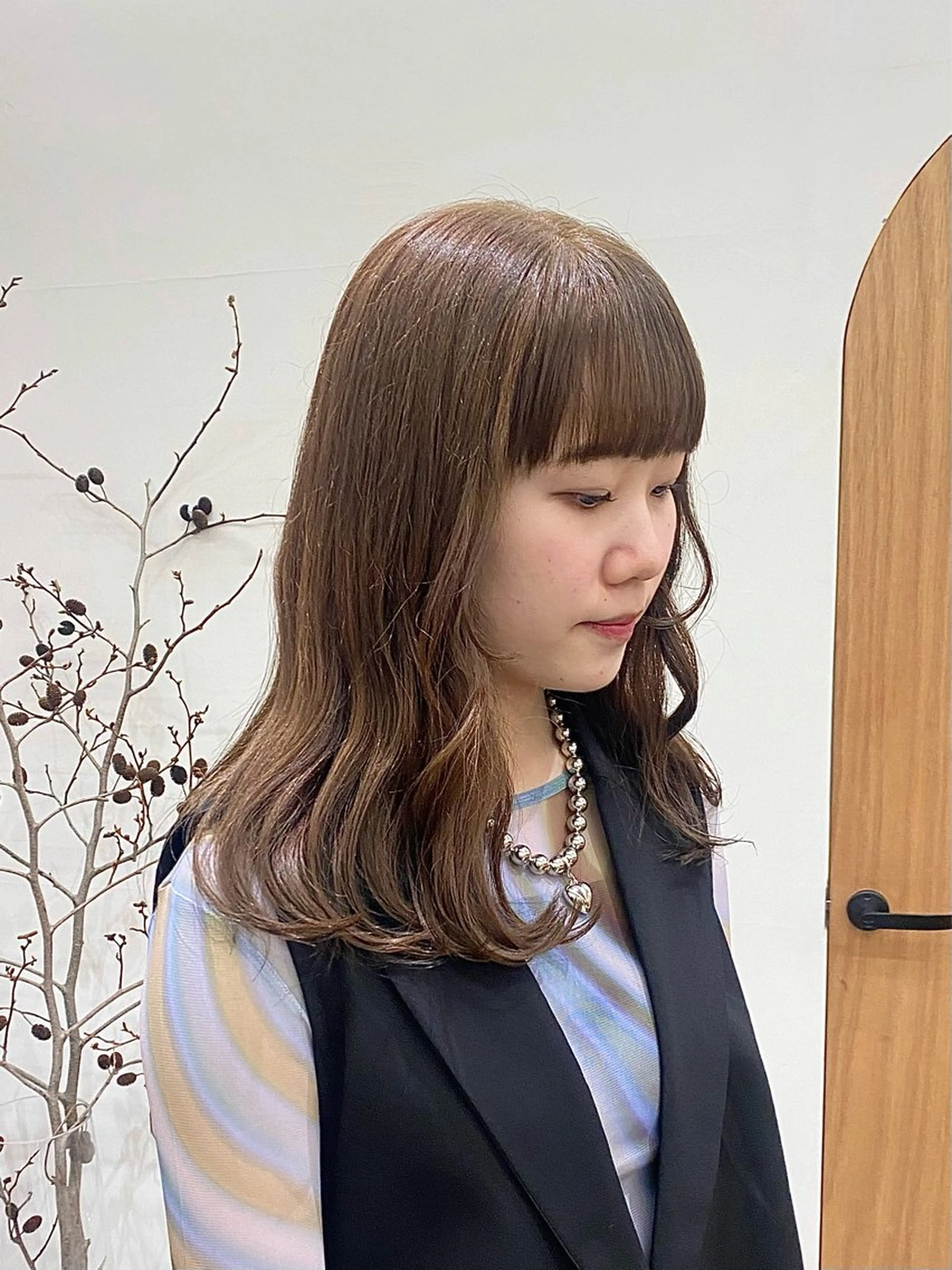 ミディアム カラー ヘアアレンジ ベージュカラー ブリーチ カット ヘアカラー トリートメント ハル🌸柔色/ ブリーチなし/艶髪のヘアスタイル