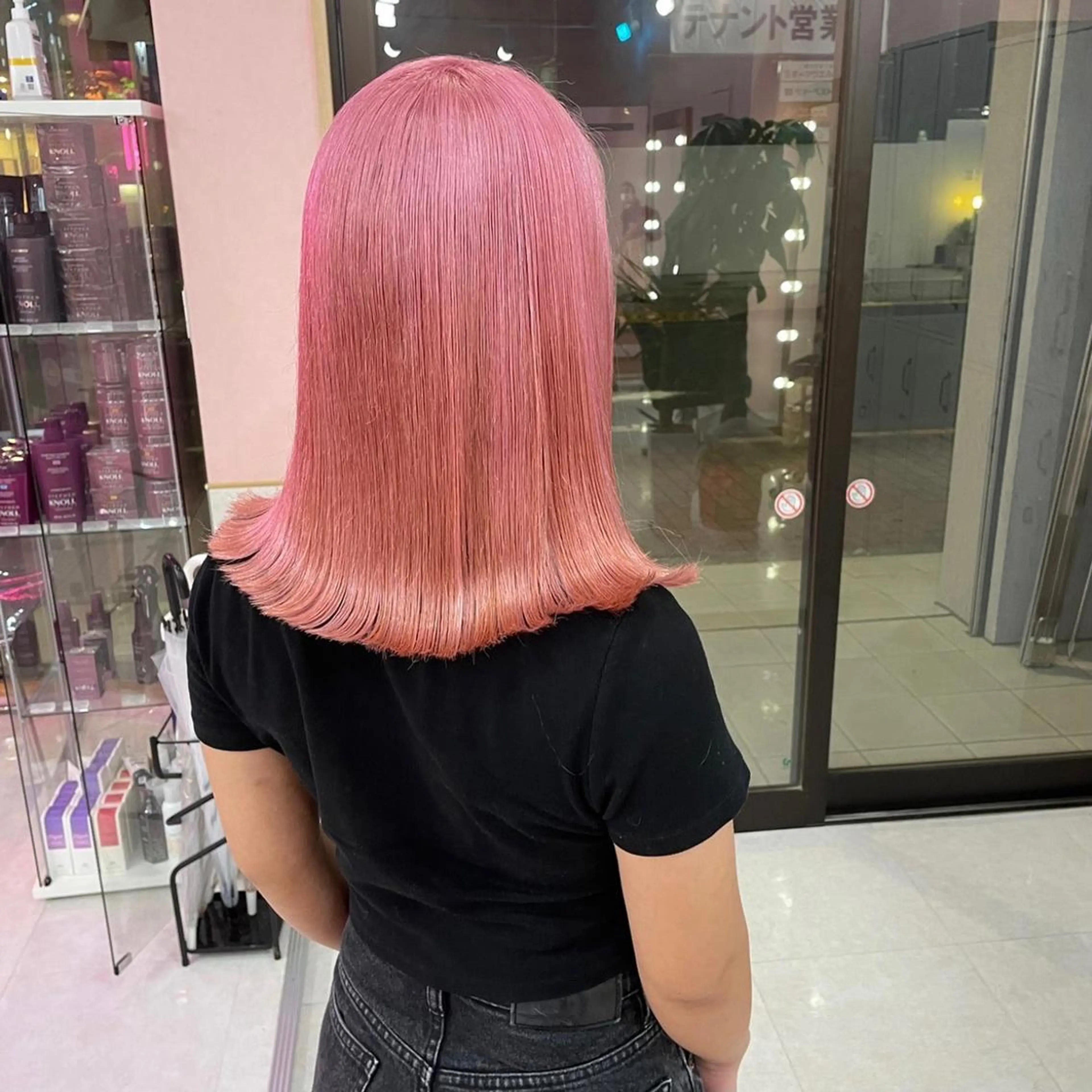 カラー アッシュ アッシュグレー アッシュグレージュ バレイヤージュ ミストバング デザインカラー MIKU🦋のヘアスタイル